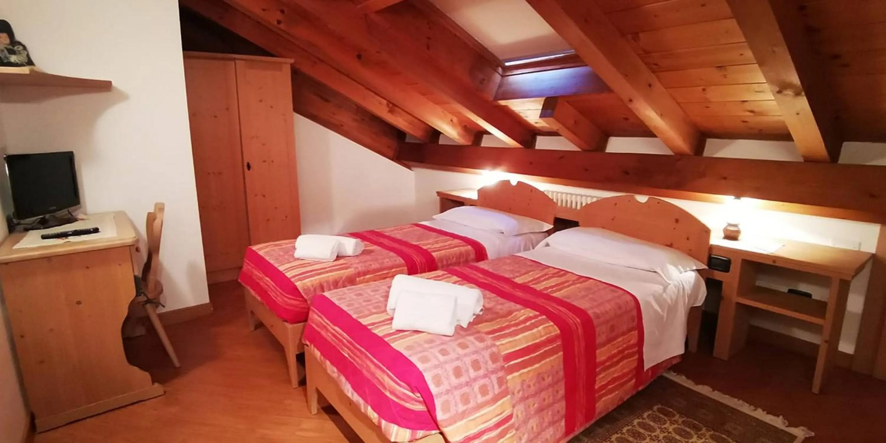 Bedroom, Bed in Bed & Breakfast Paradiso