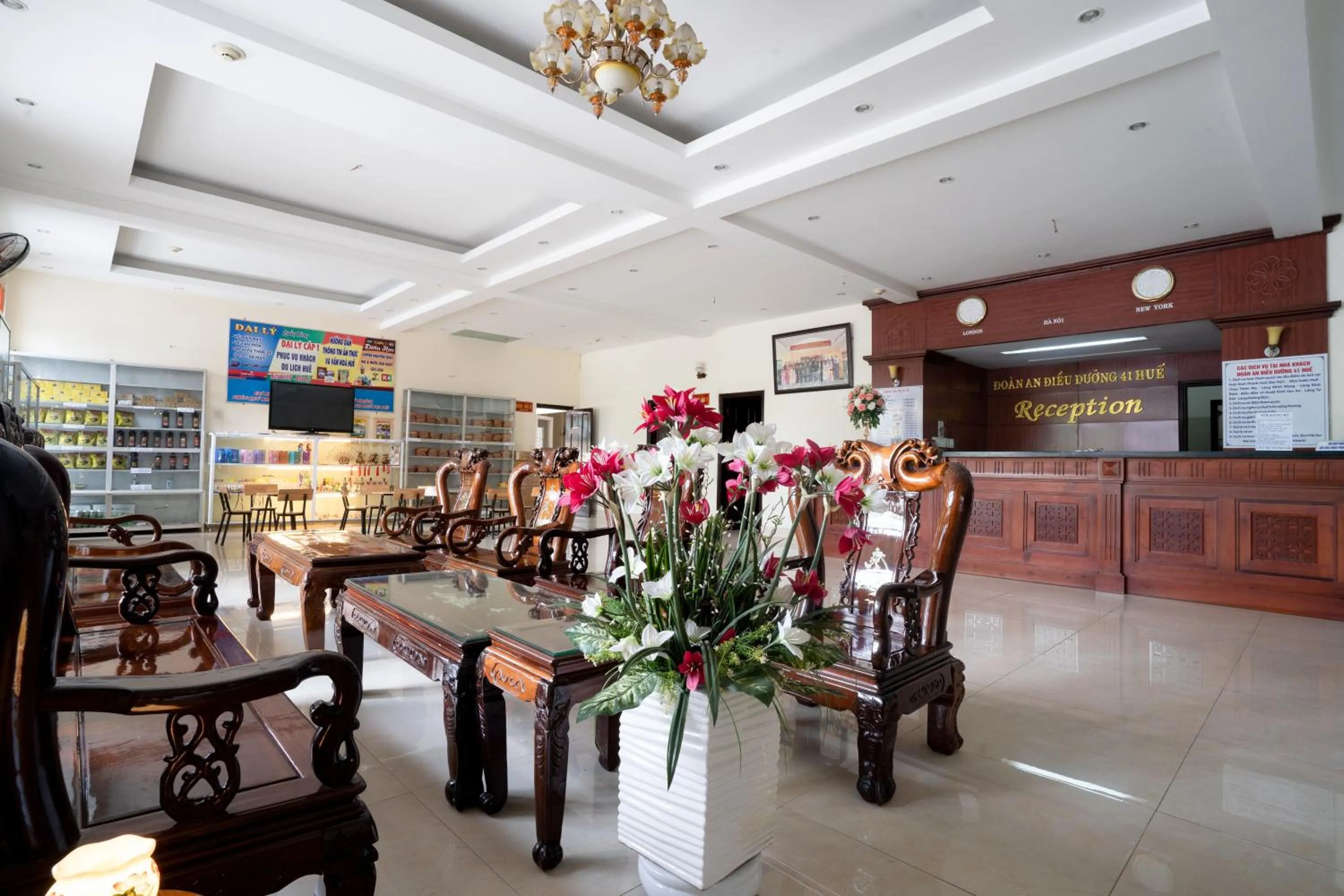AD 41 Hotel Huế CS2