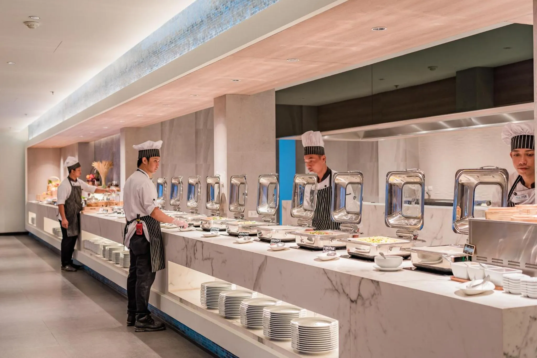 Restaurant/places to eat in Oceanfront Beach Resort