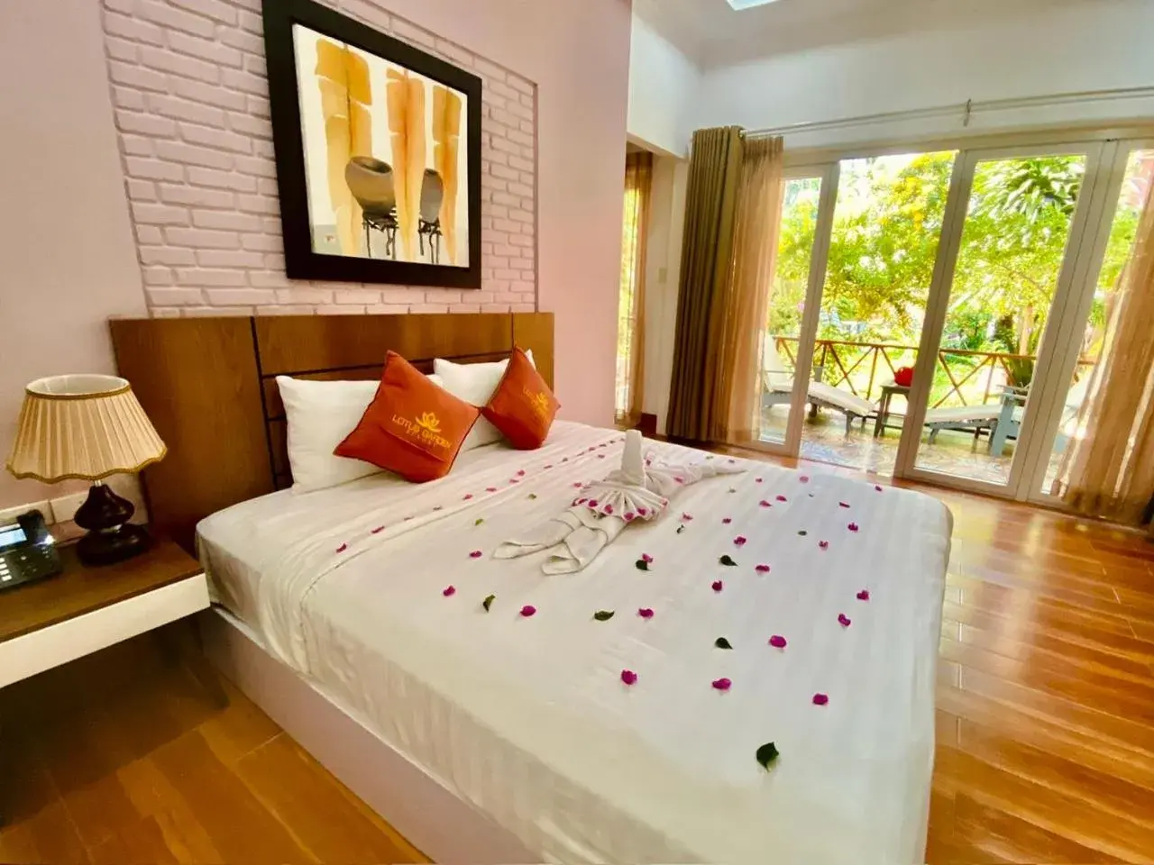 Double Room with Spa Bath in Lotus Garden Muine Resort & Spa Double Room with Spa Bath in Lotus Garden Muine Resort & Spa