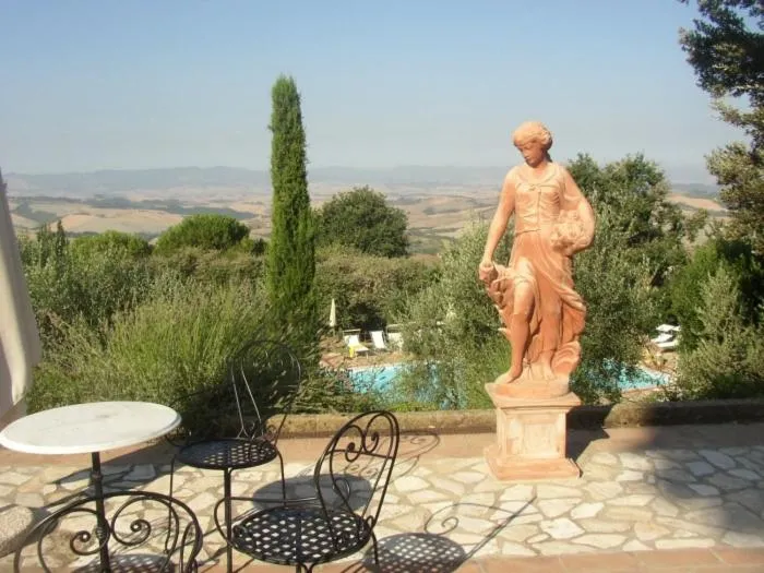 Decorative detail in La Vecchia Sassa