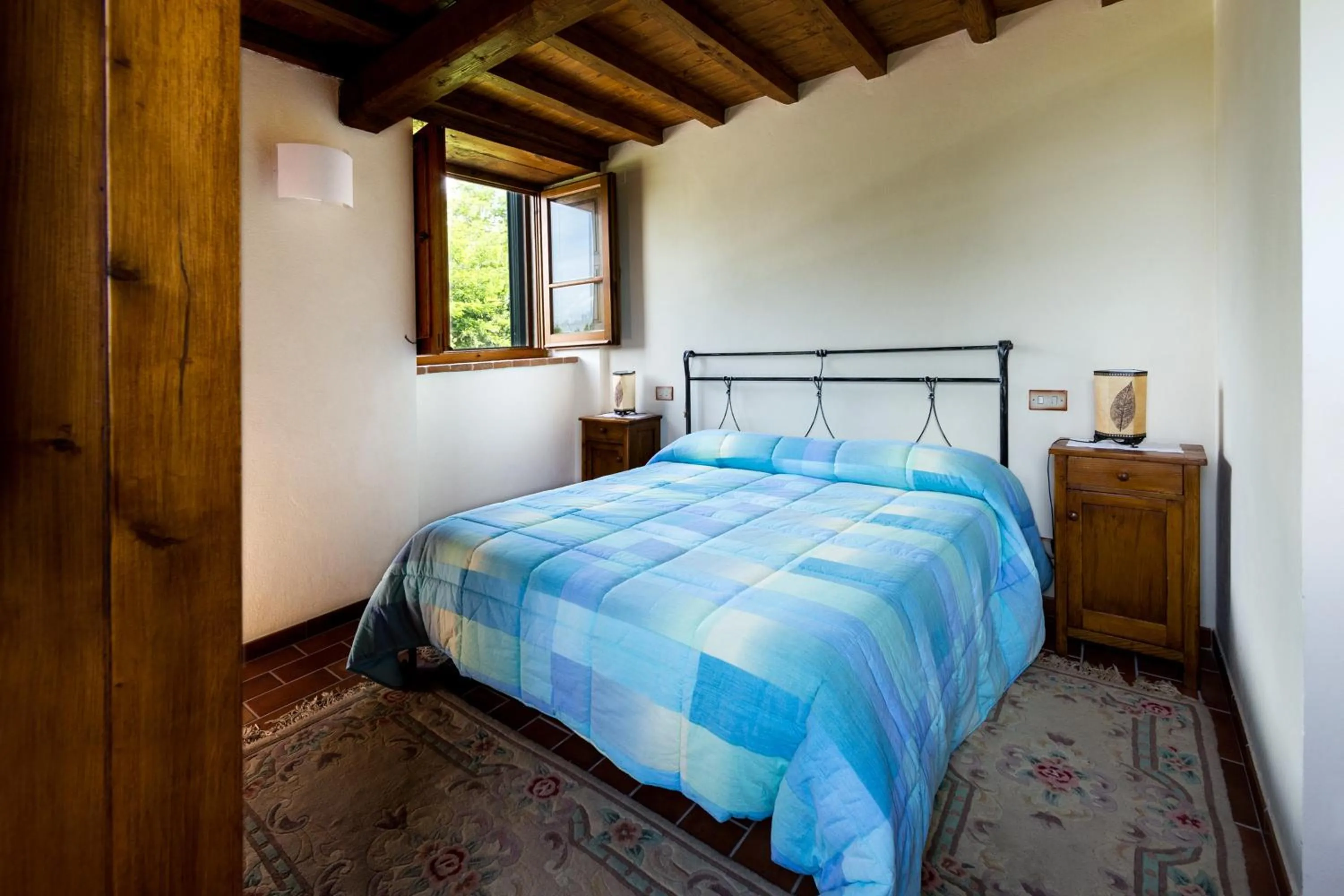 Decorative detail, Bed in Casale Vacanze Il Granaio