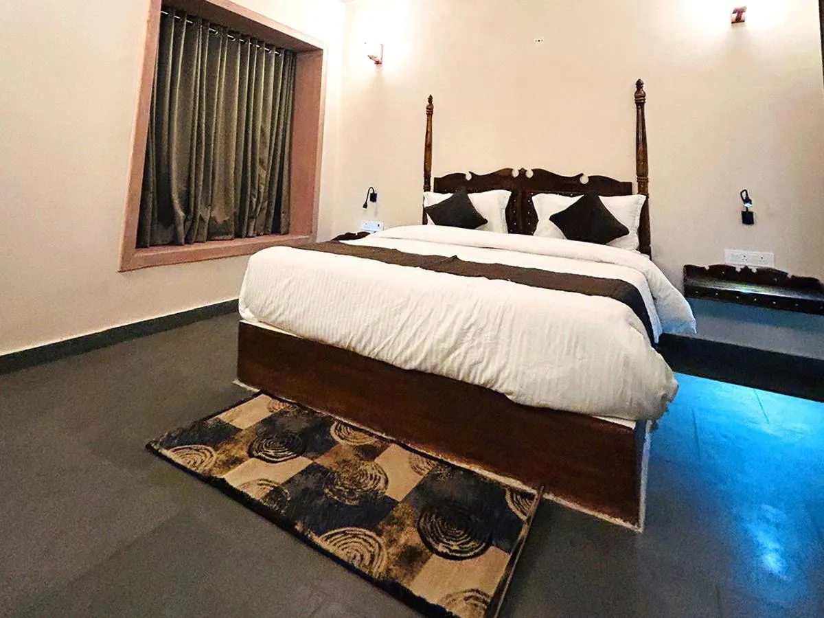 Bedroom, Bed in Thour Nature Resorts - Jawai Leopard Safari Camp