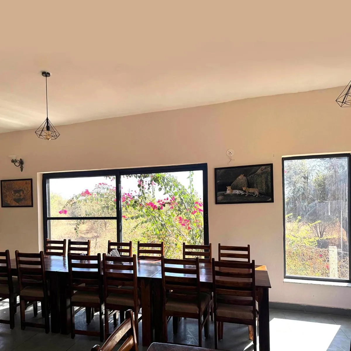 Restaurant/places to eat in Thour Nature Resorts - Jawai Leopard Safari Camp