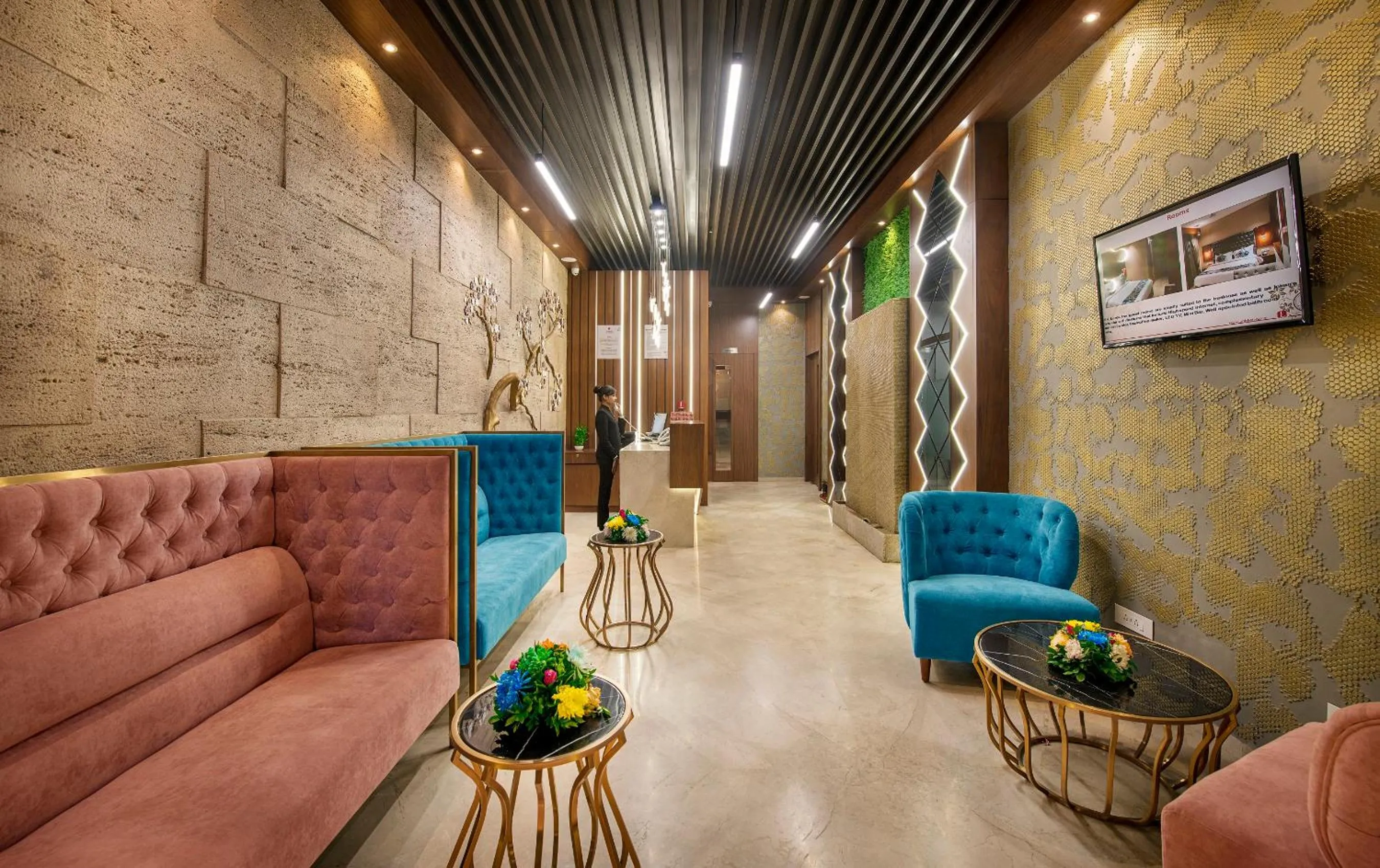 Lobby or reception in SK Lords Inn Ahmedabad