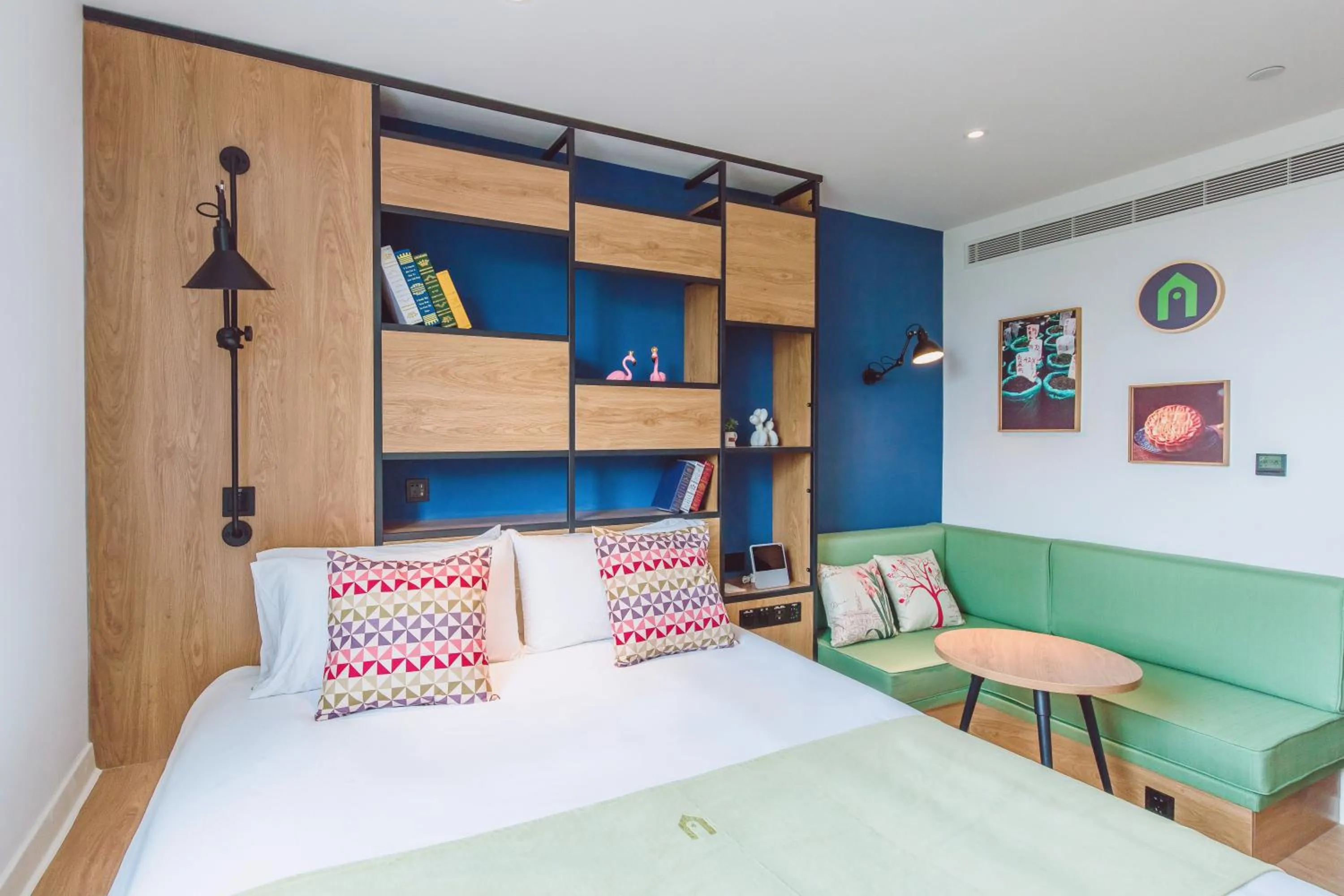 Bedroom, Bed in Campanile Shanghai Huaihai