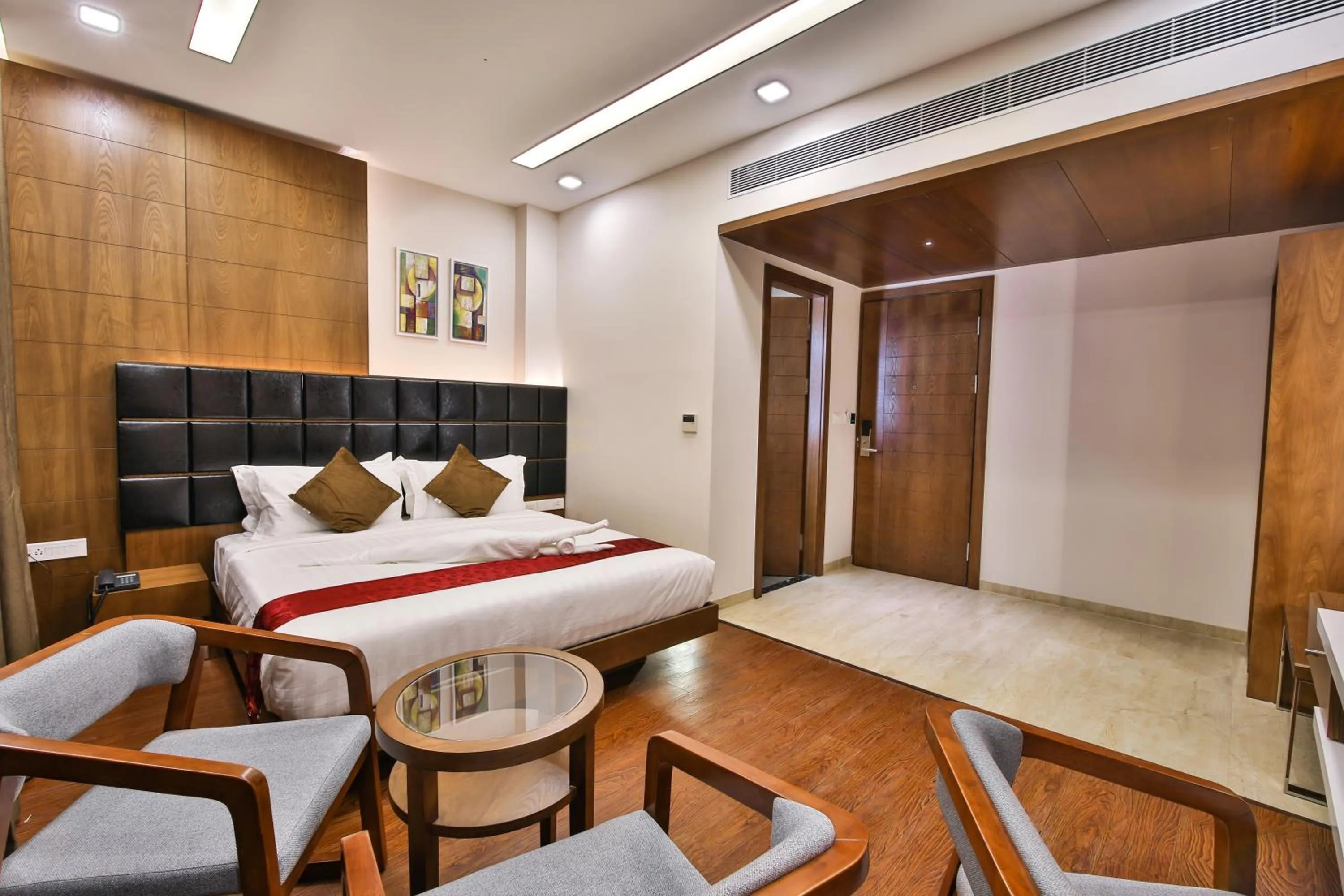 Bedroom, Bed in The Royal Grand