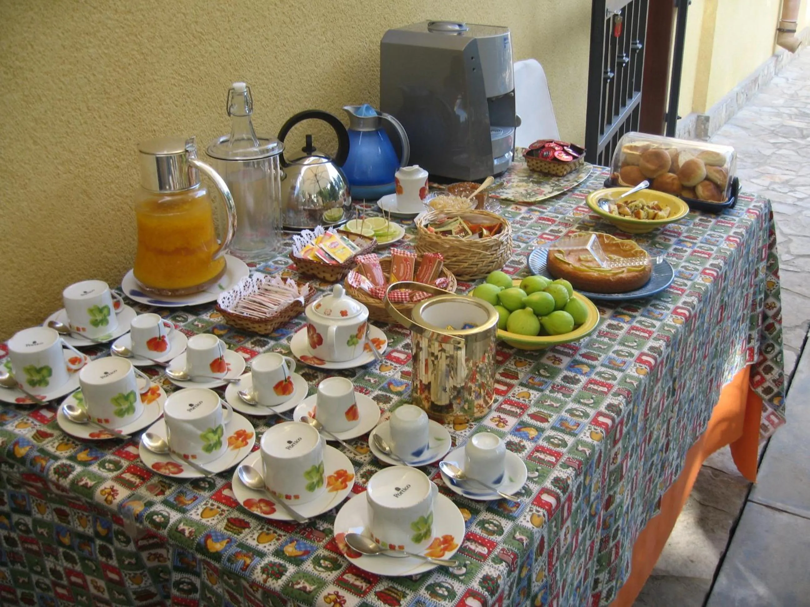 Buffet breakfast in Bed And Breakfast Villa Pilati
