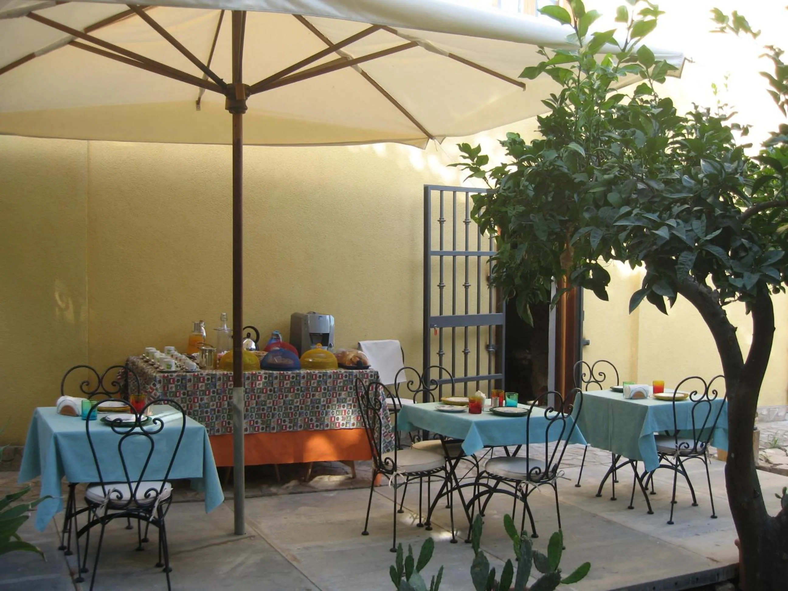 Buffet breakfast in Bed And Breakfast Villa Pilati