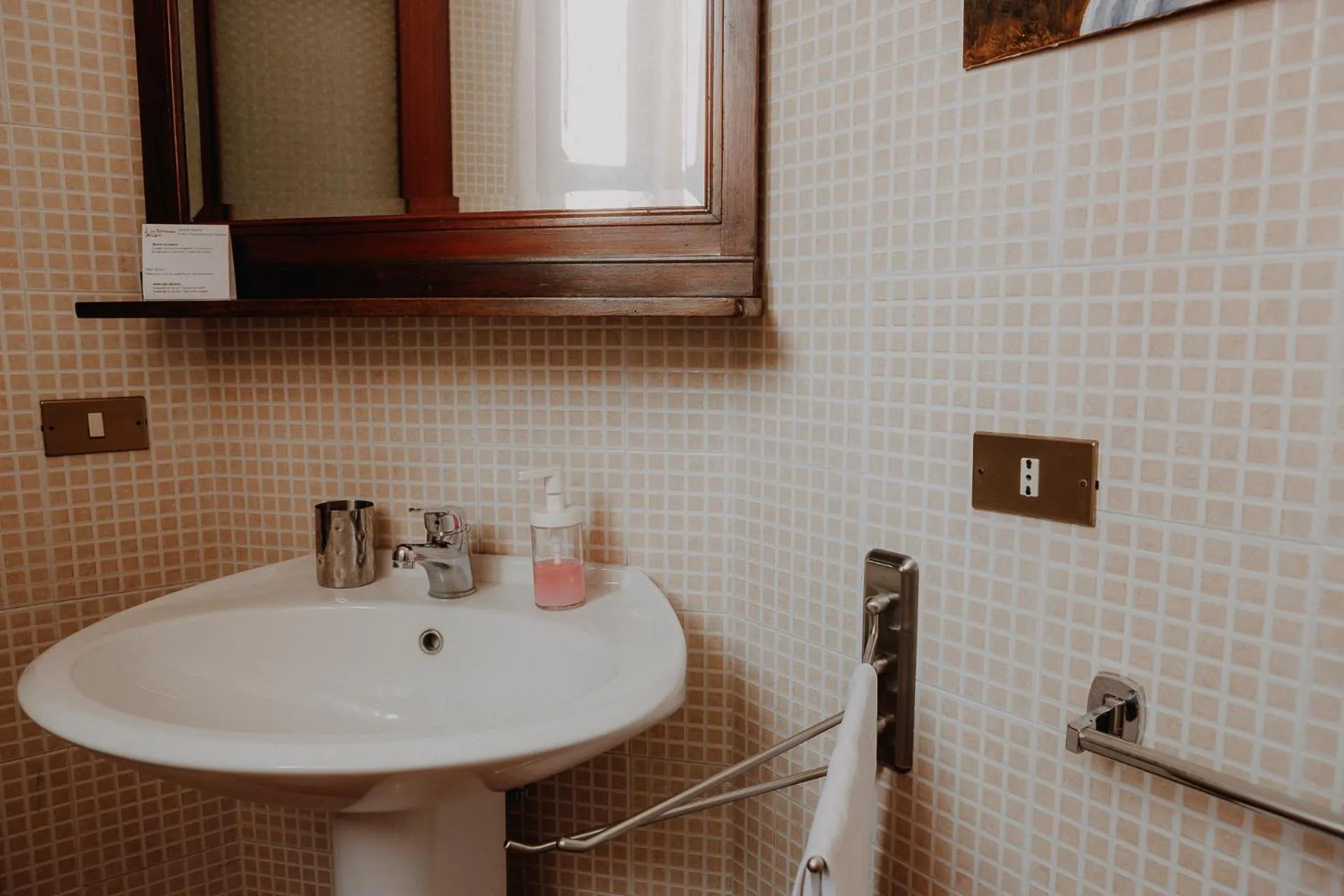 Shower in La Baronessa B&B