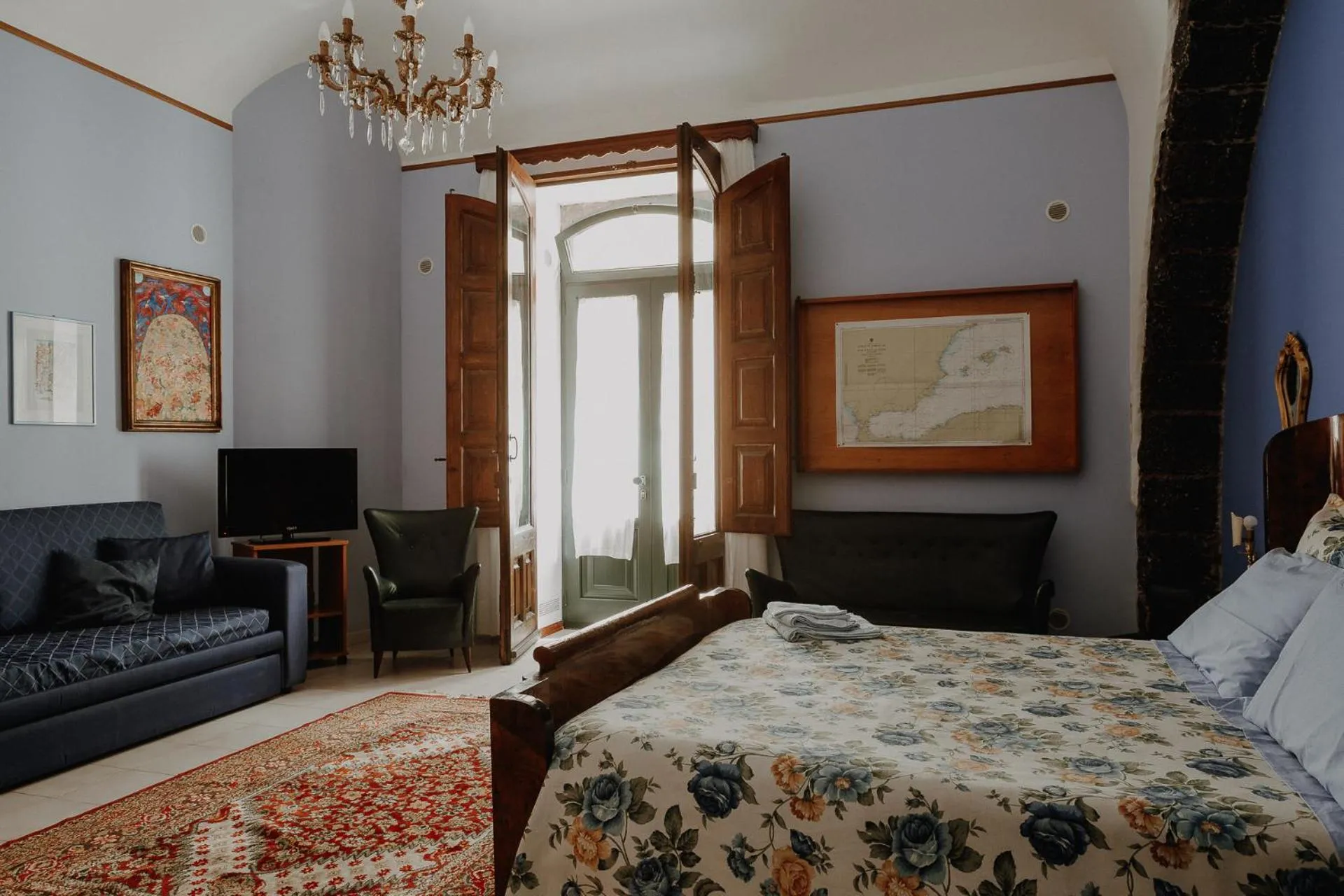 Bed in La Baronessa B&B