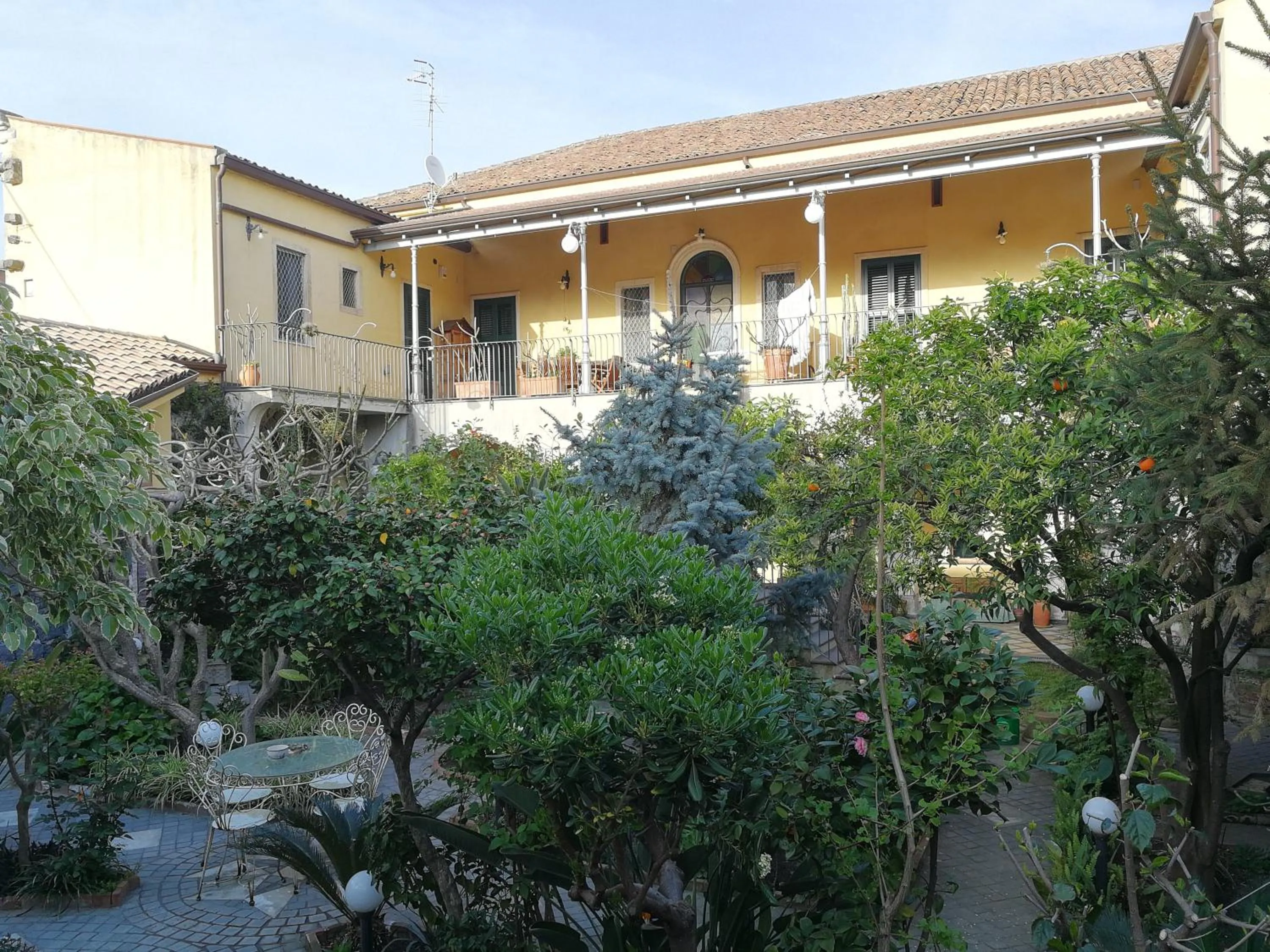 Garden in La Baronessa B&B