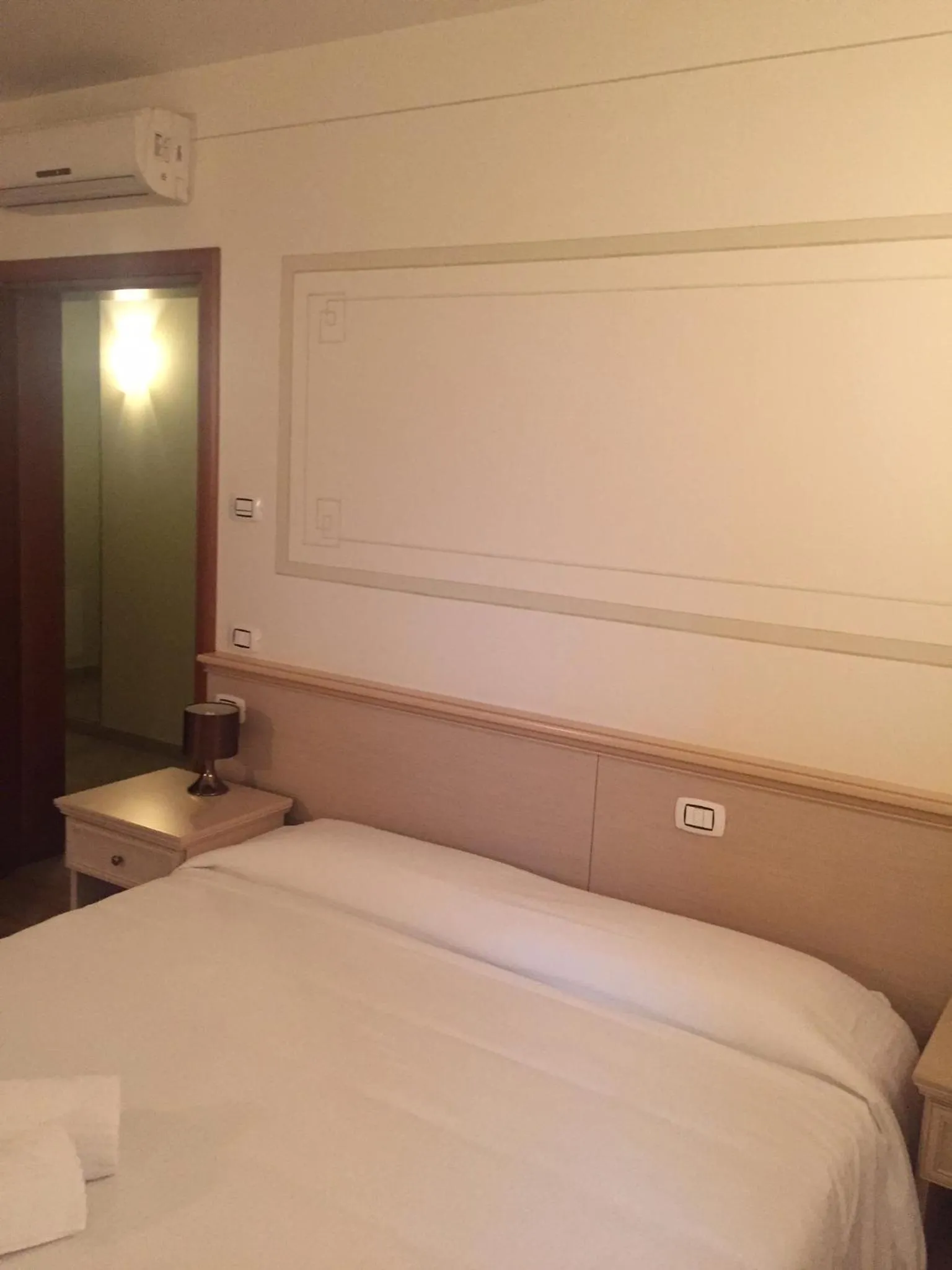 Bedroom, Bed in Albergo La Quiete