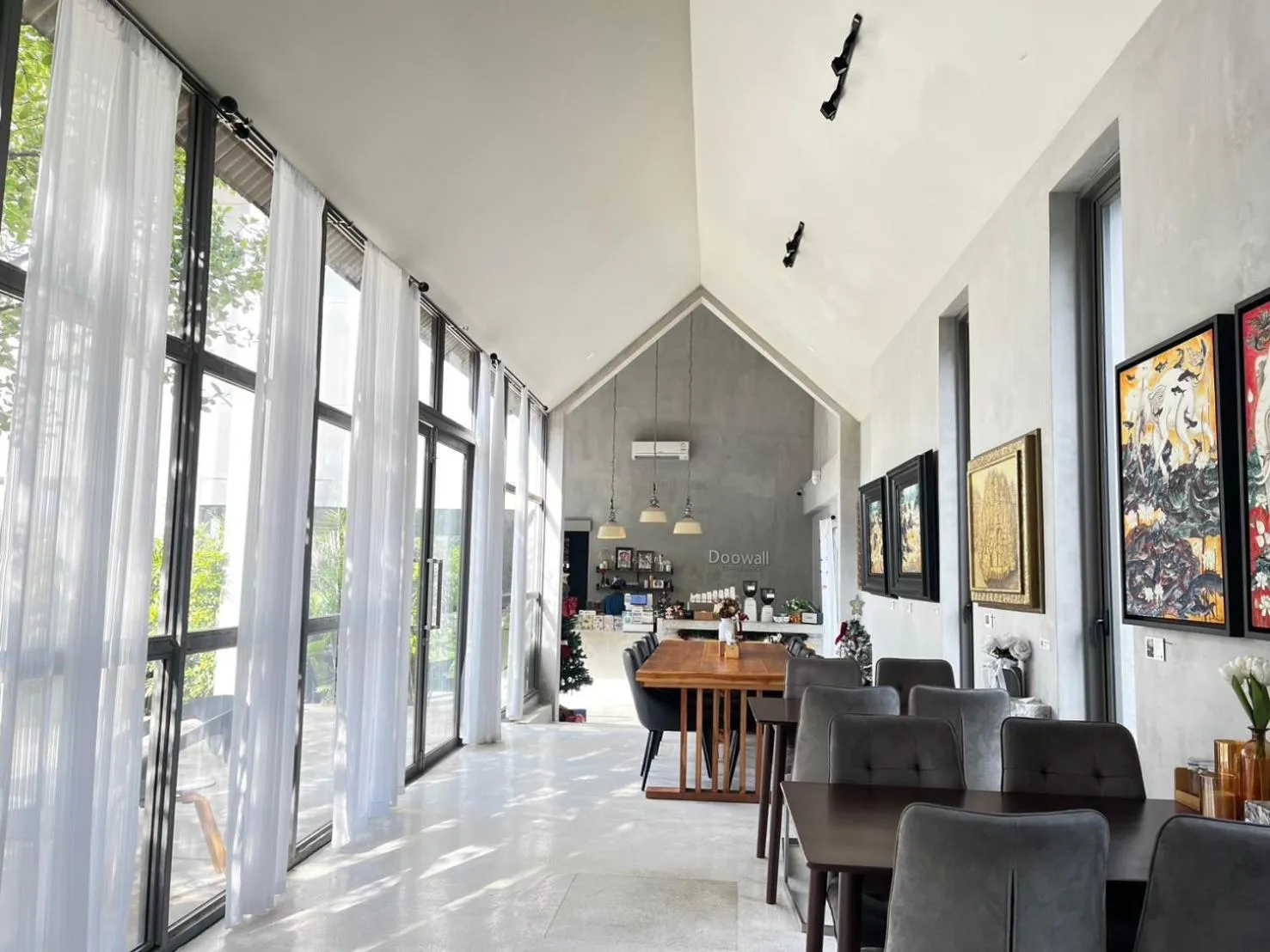 Restaurant/places to eat in Doowall Hotel