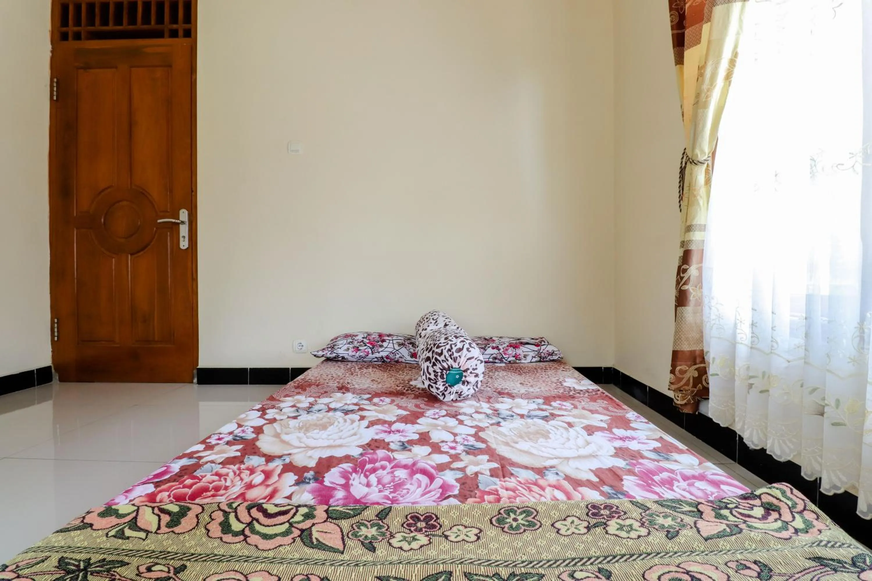 Bedroom, Bed in Dewisri Homestay