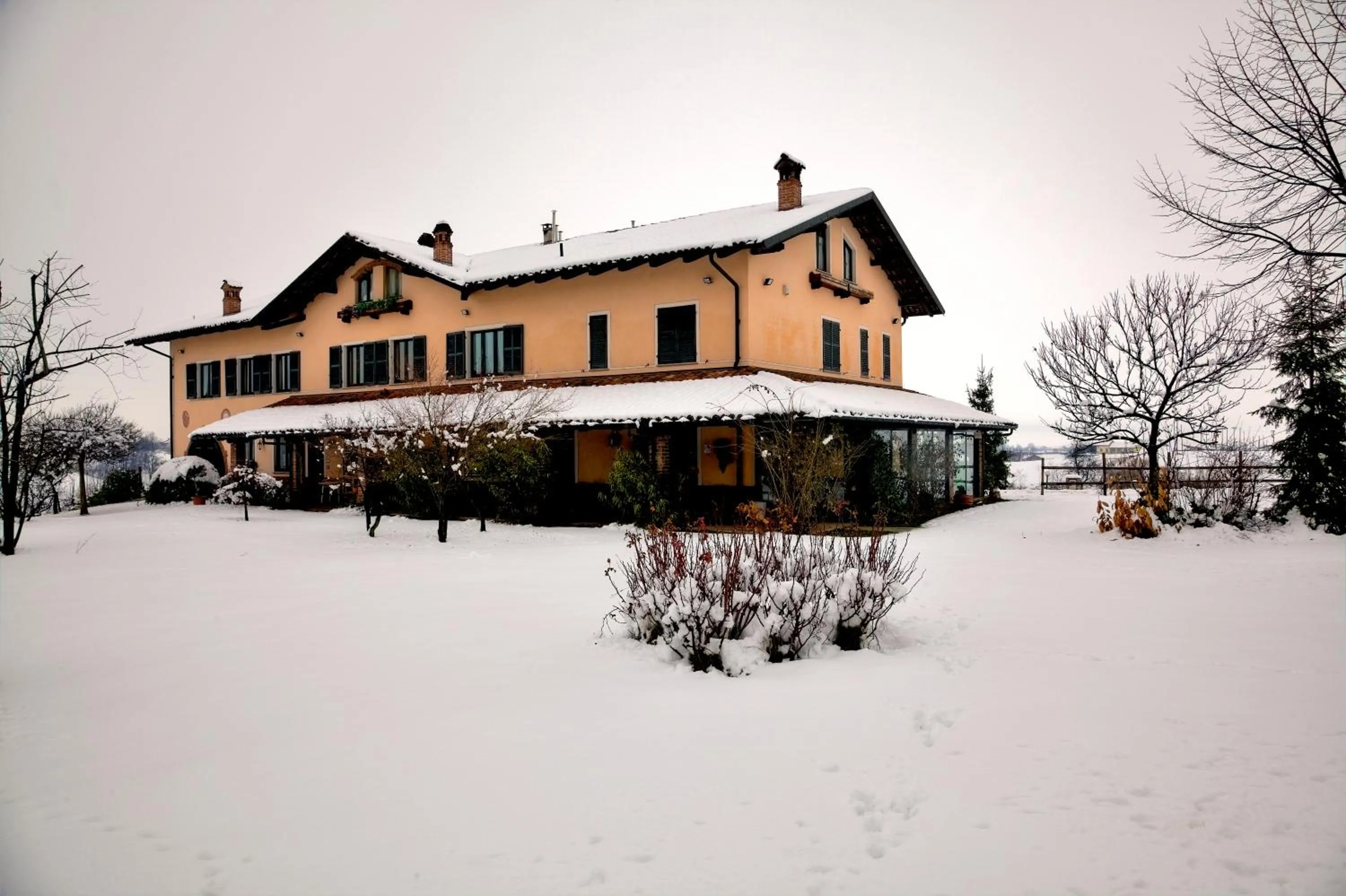 Property building in Cascina Papa Mora