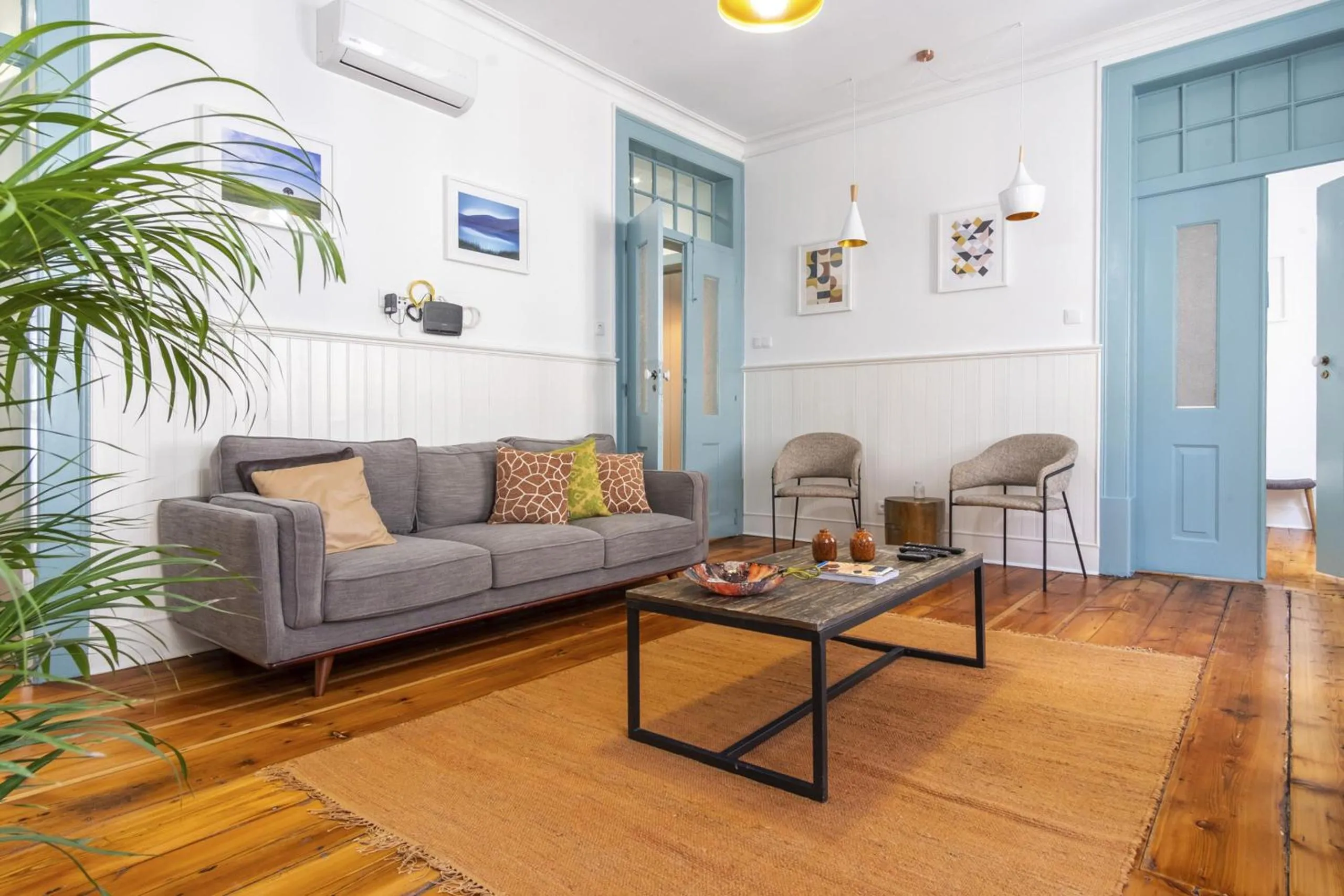 Communal lounge/ TV room in LV Premier Baixa DO