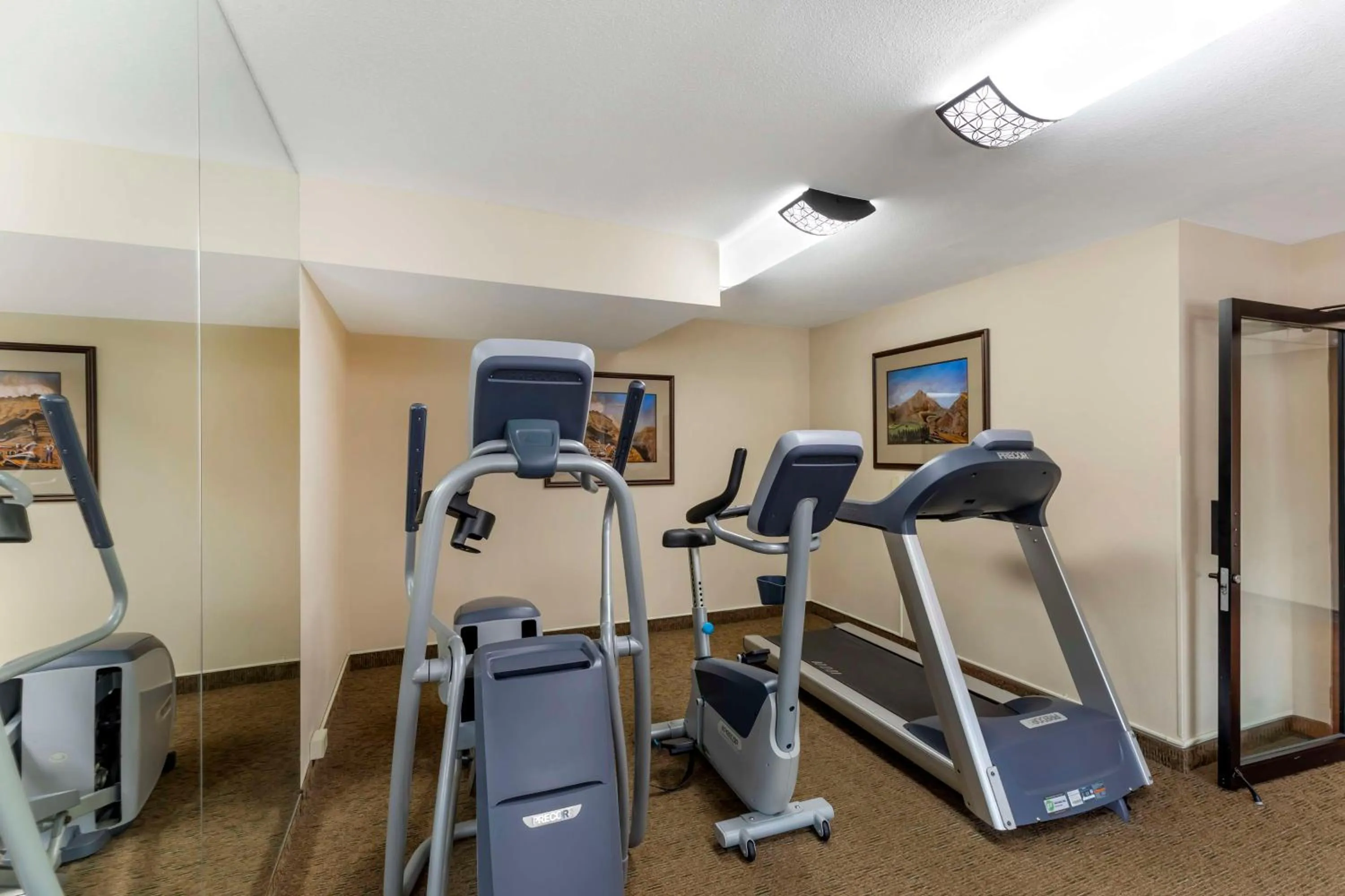 Fitness centre/facilities in Best Western Denver Southwest