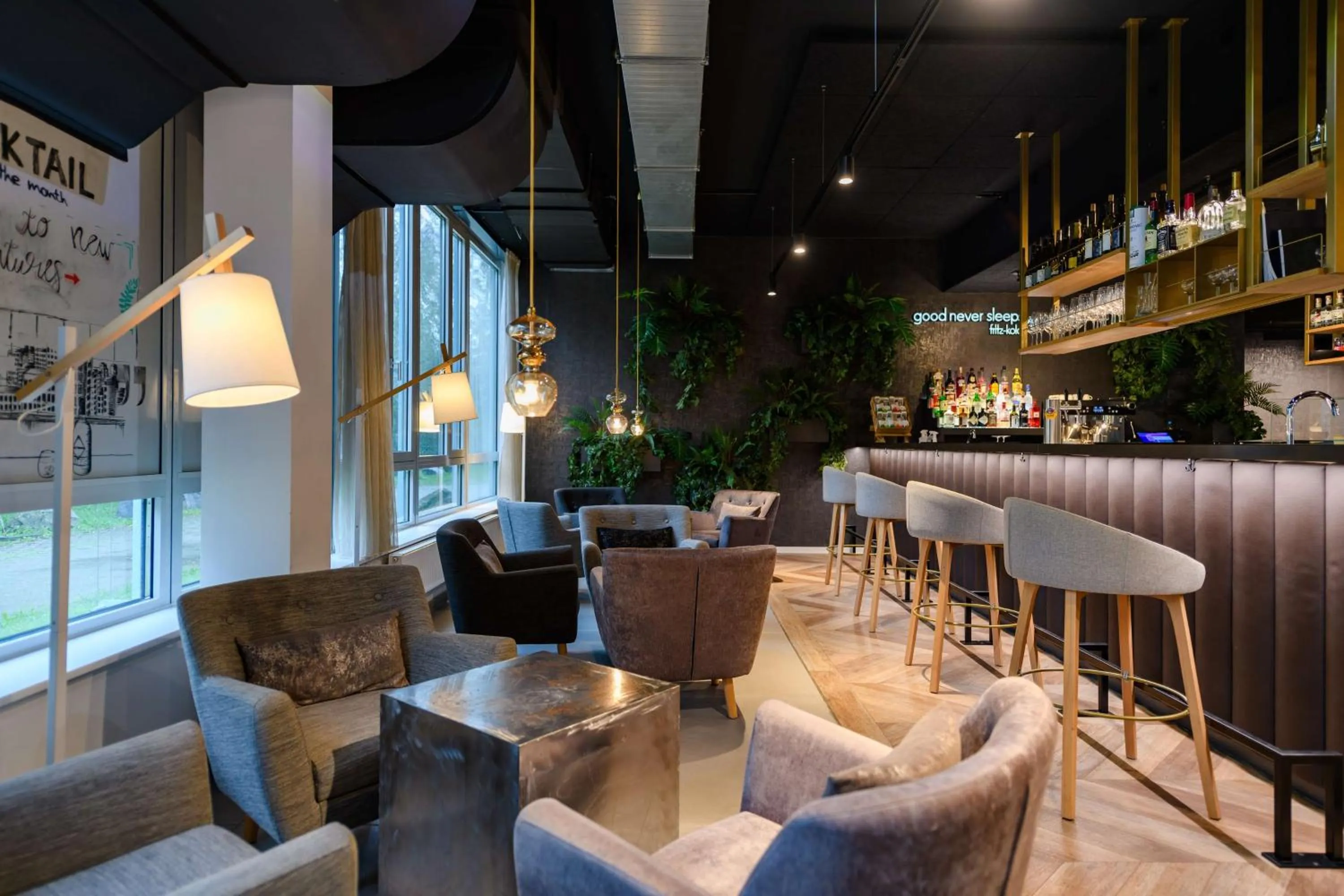 Lounge or bar in Flightgate Munich Airport Hotel, a member of Radisson Individuals