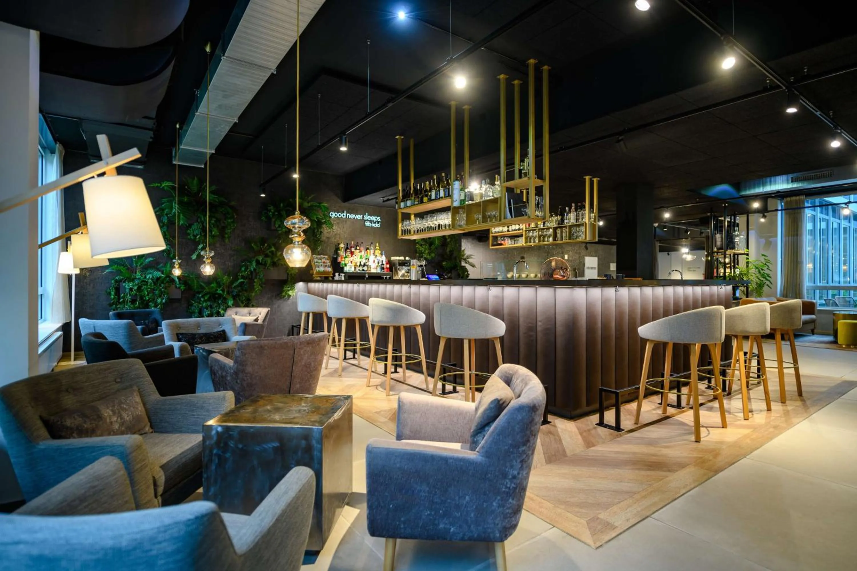 Lounge or bar in Flightgate Munich Airport Hotel, a member of Radisson Individuals
