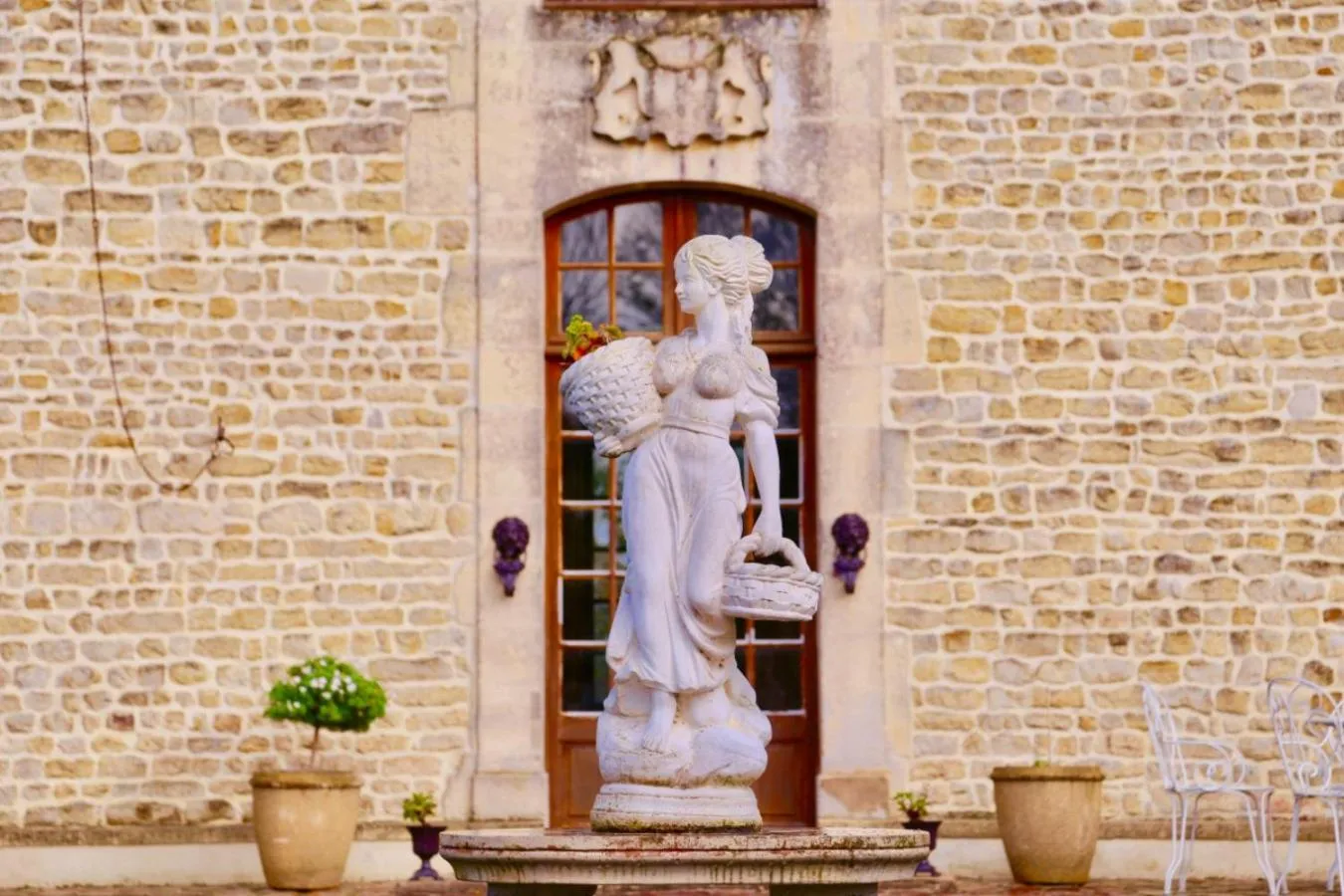 Facade/entrance in Château du Bû