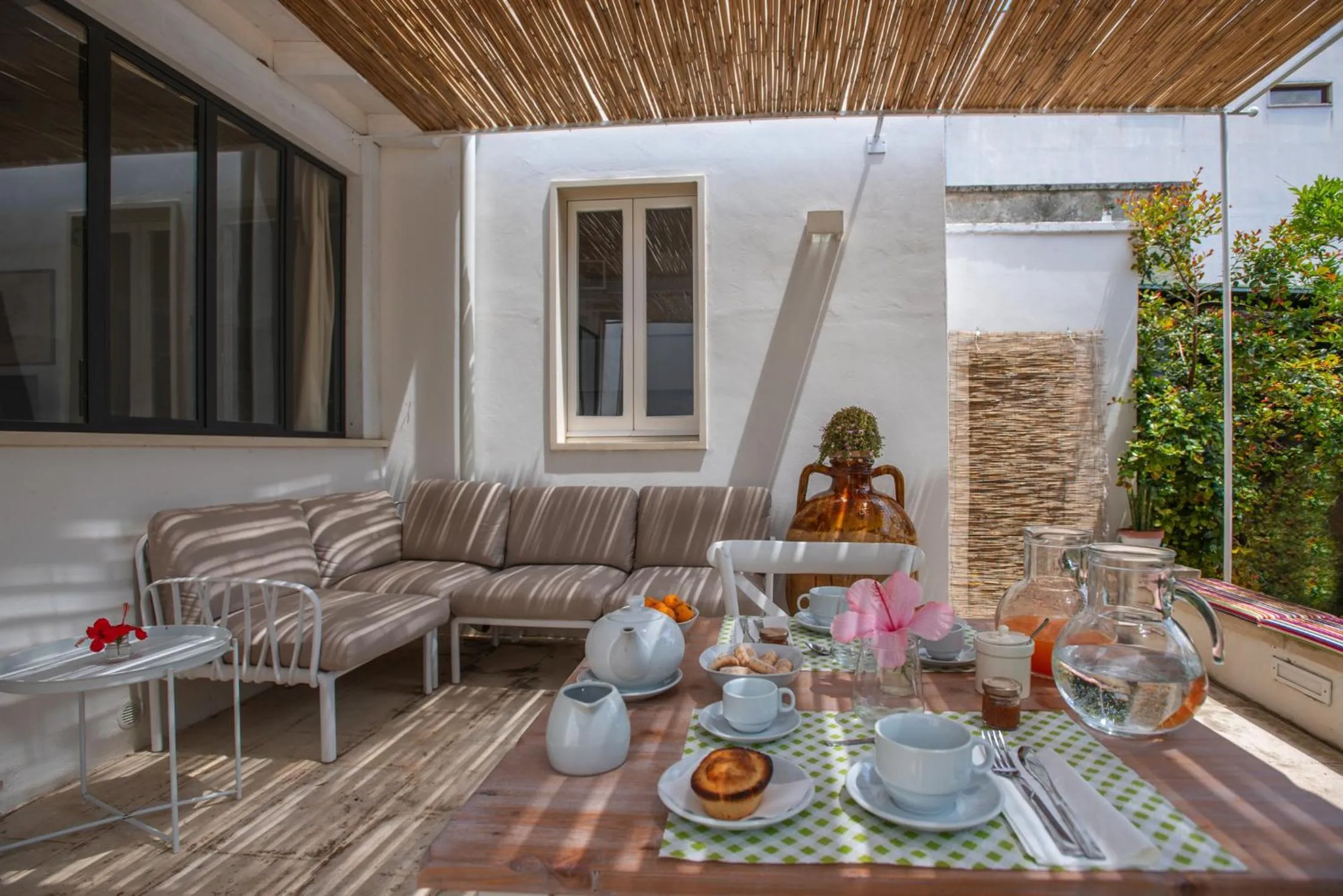 Patio in B&B Don Alessandro