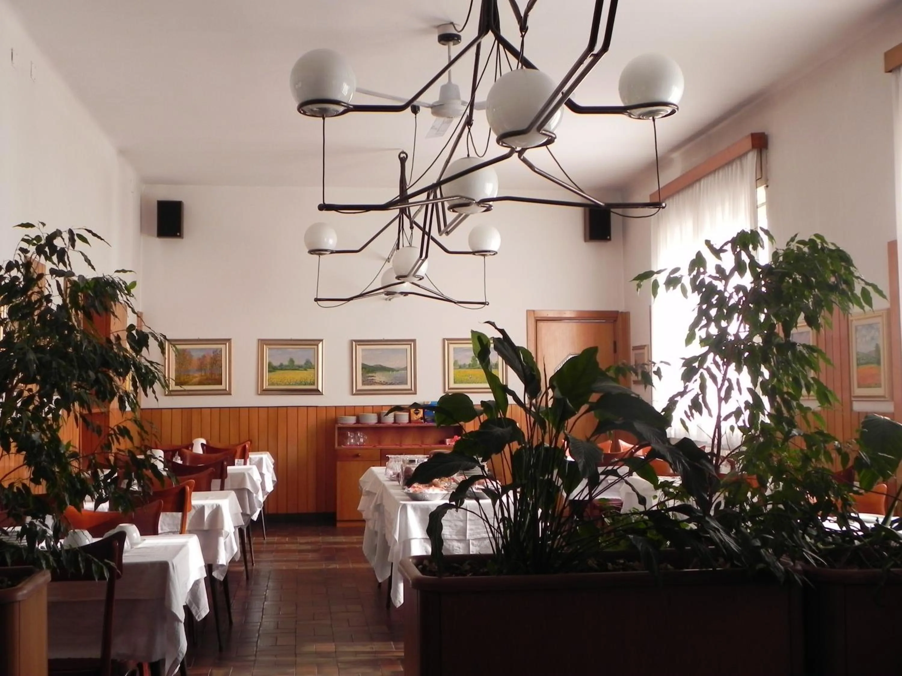 Restaurant/places to eat in Albergo Sant'Anna