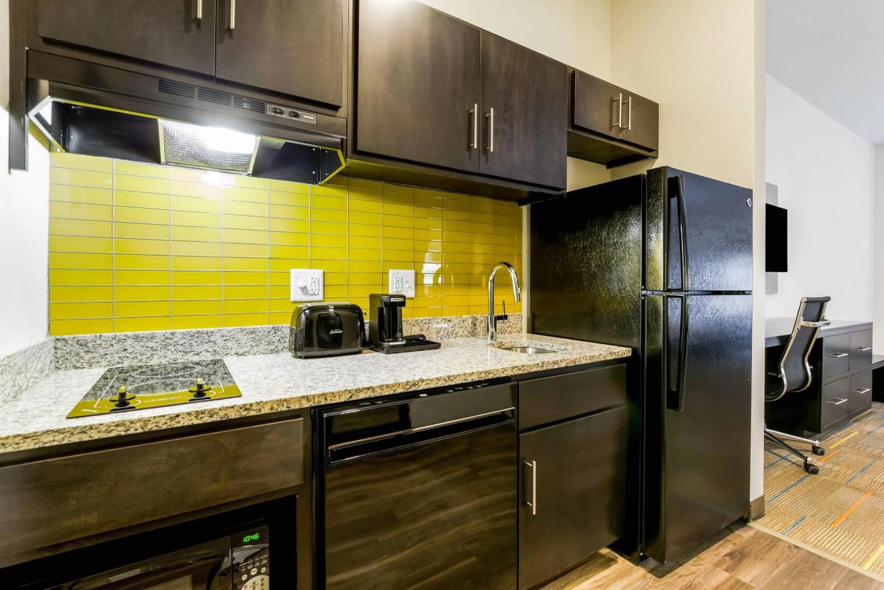 Bedroom in MainStay Suites Winfield-Teays Valley