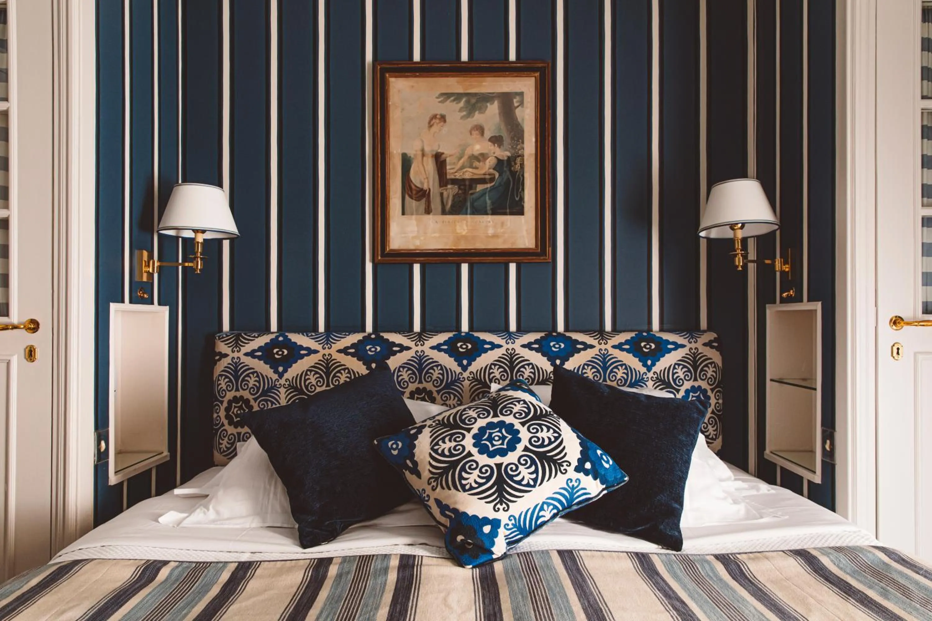 Bed in Hôtel de l'Abbaye