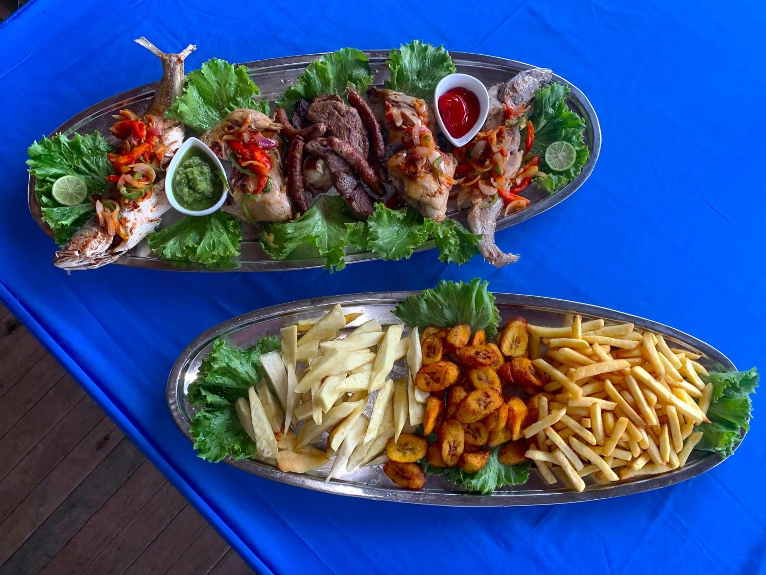 Restaurant/places to eat in Marcelo Beach Club