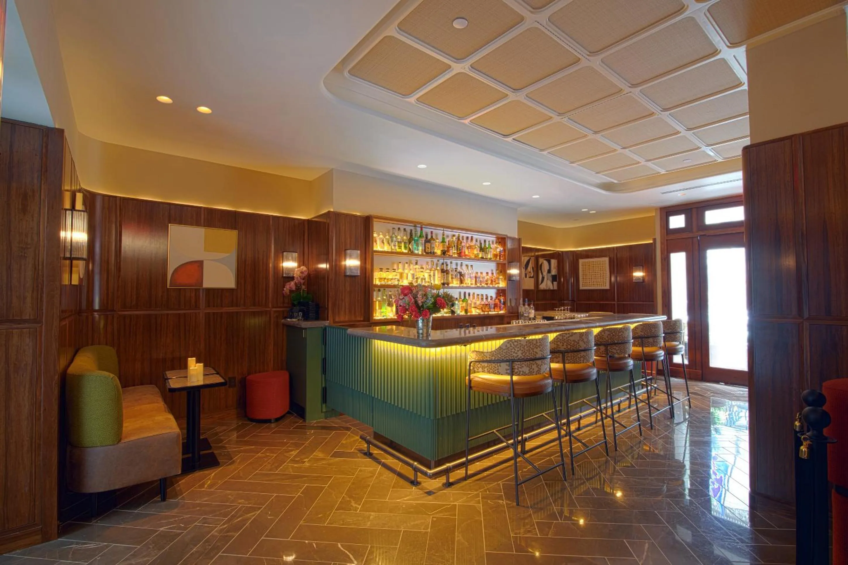 Lounge or bar in Iroquois New York Times Square