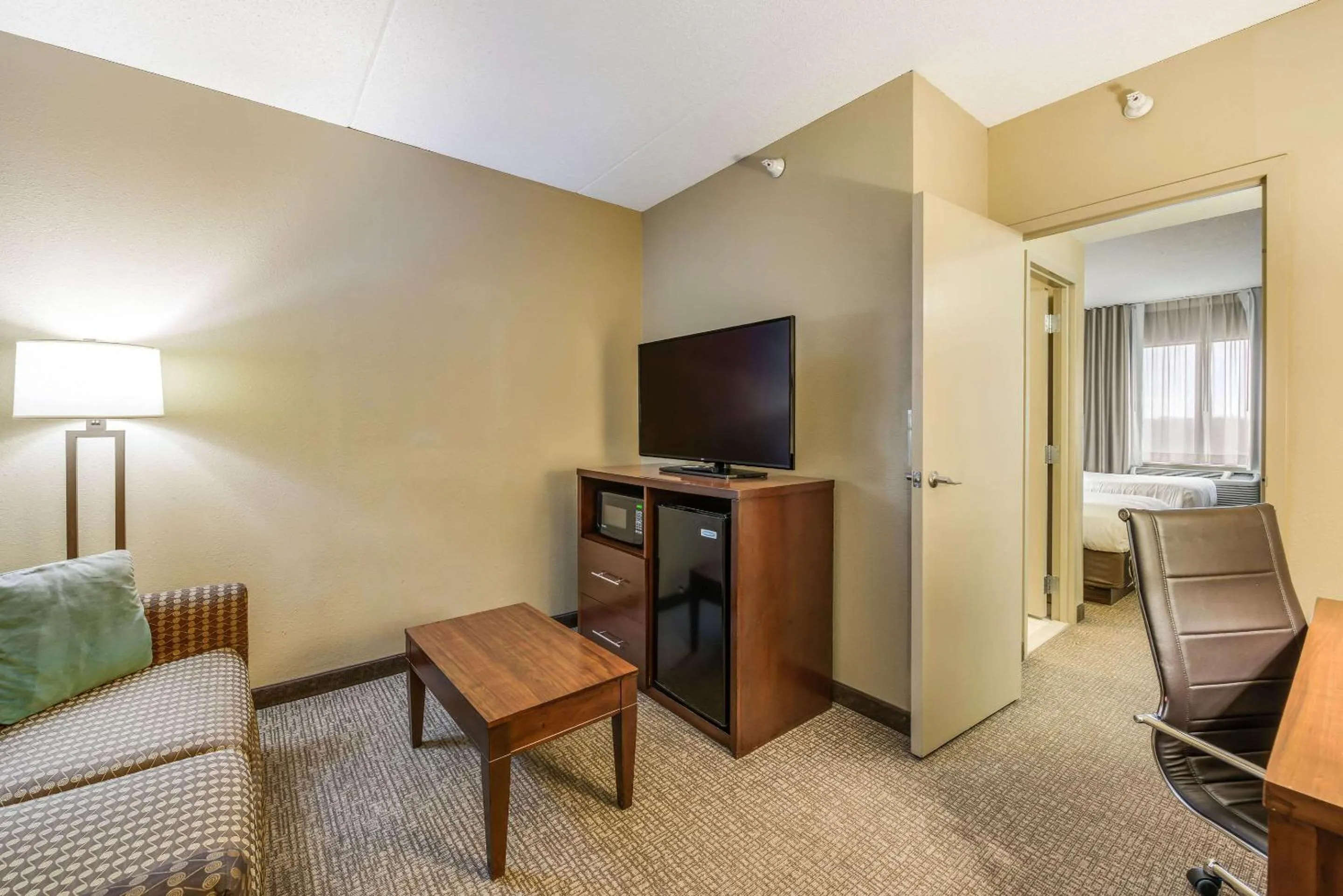 Double Suite with Two Double Beds - Non Smoking in Comfort Suites Chicago O'Hare Airport