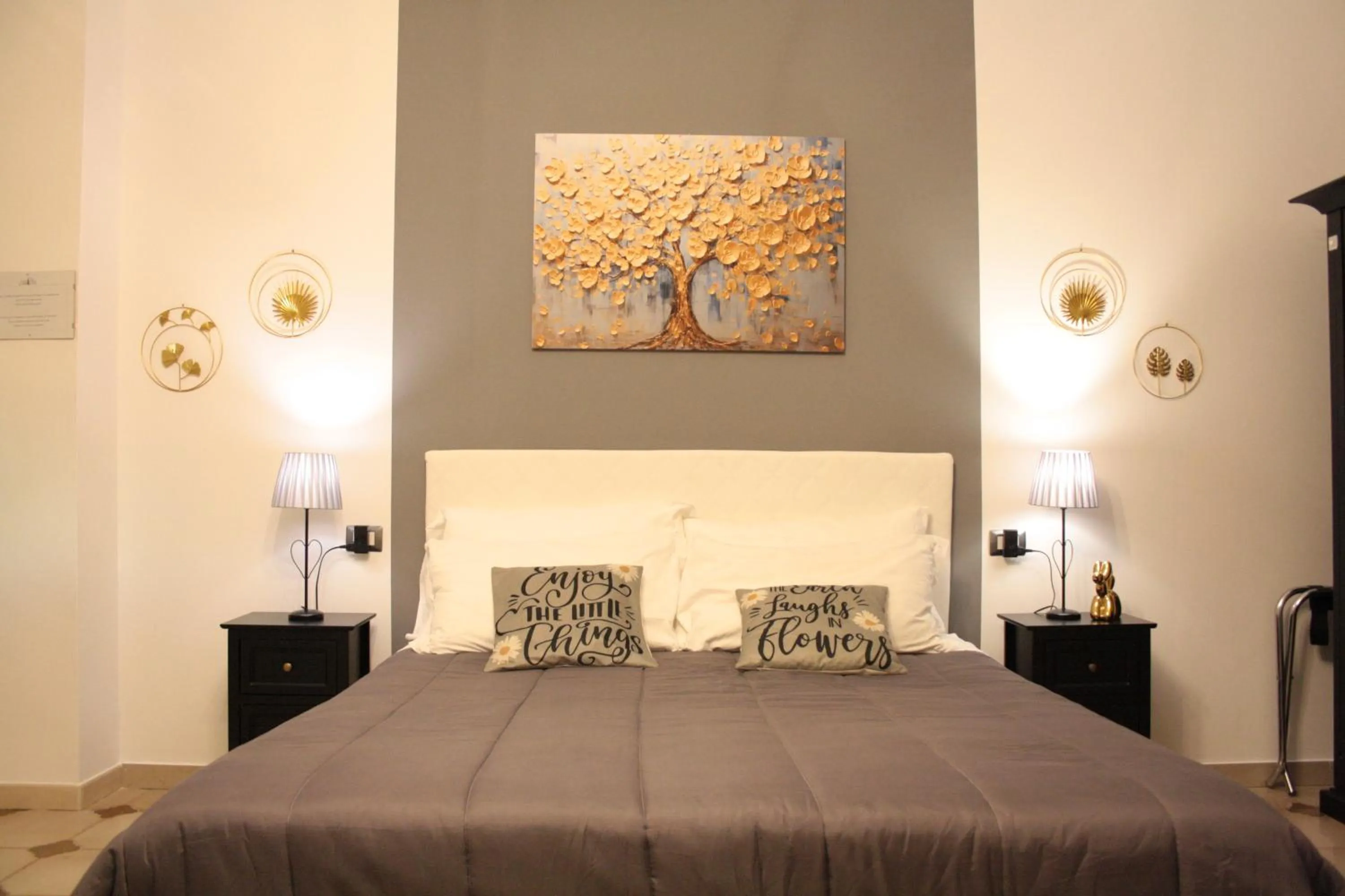 Photo of the whole room, Bed in Oasi Del Gabbiano