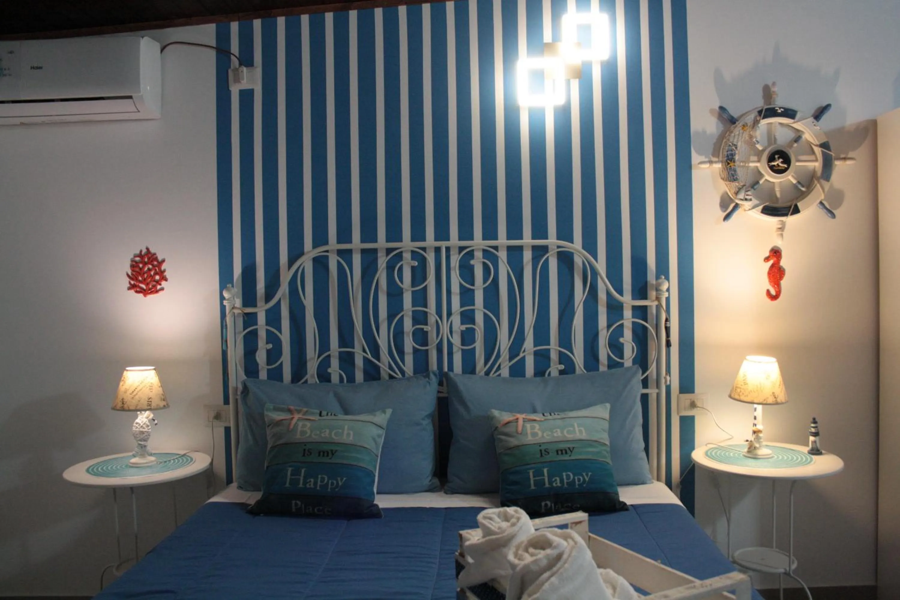 View (from property/room), Bed in Oasi Del Gabbiano