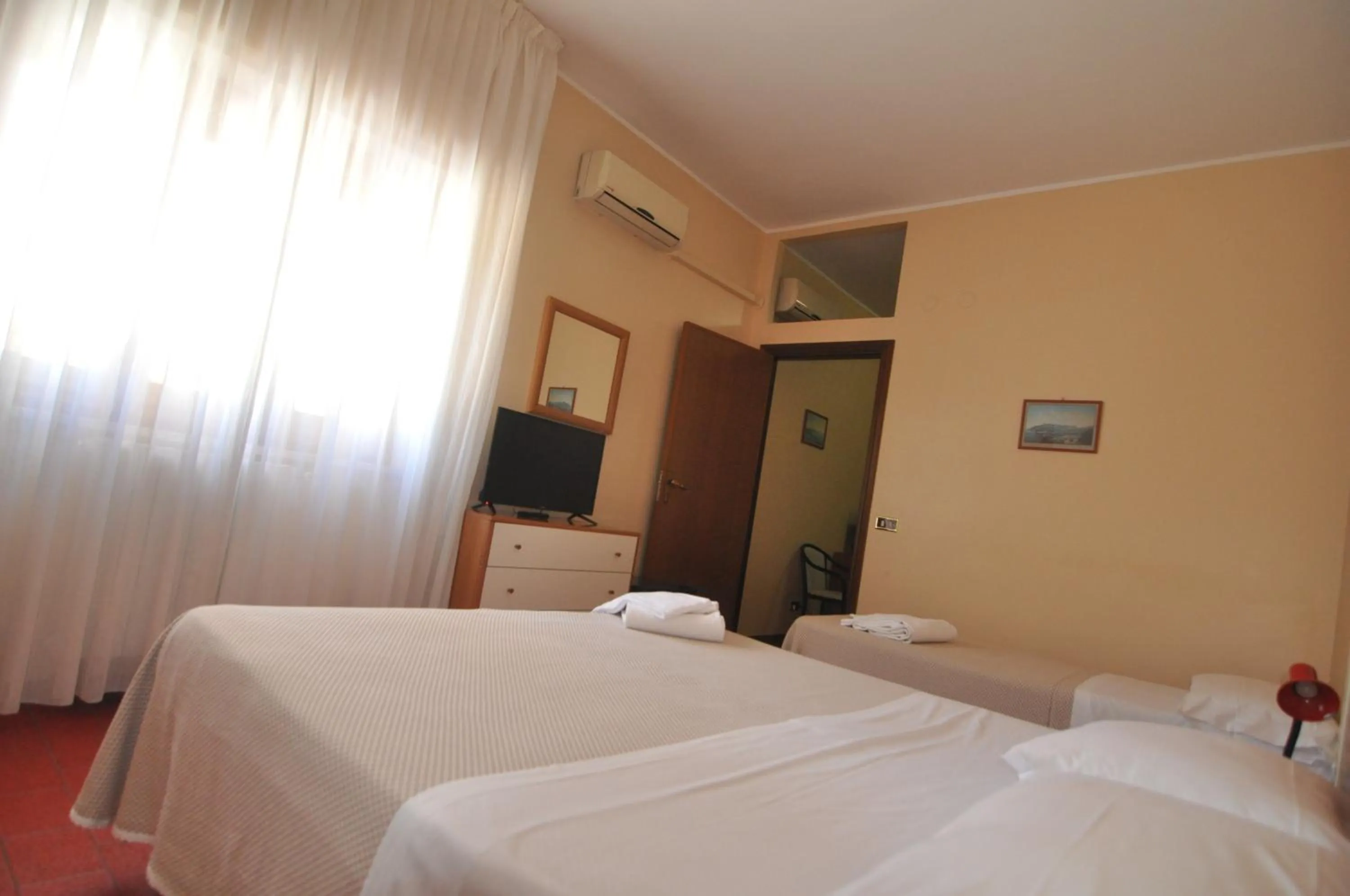 Bed in Hotel Ristorante Mommo