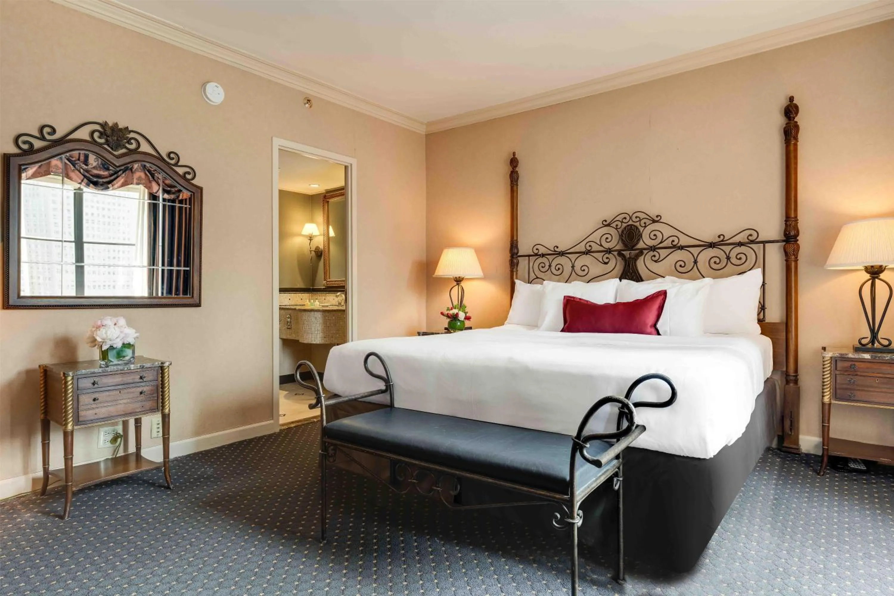 Bedroom, Bed in The Whitehall Hotel - BW Premier Collection