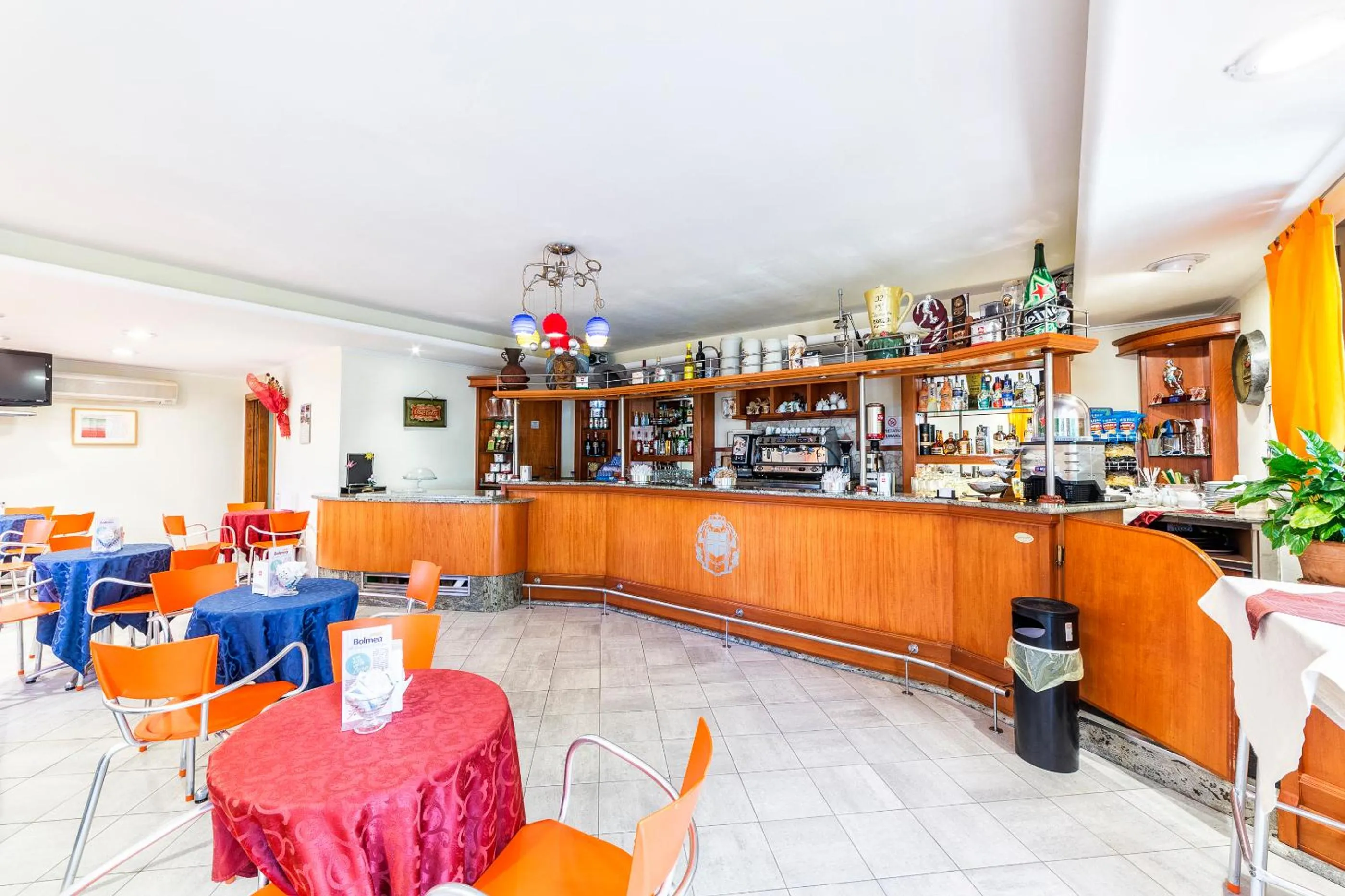 Lounge or bar in Hotel Il Melograno