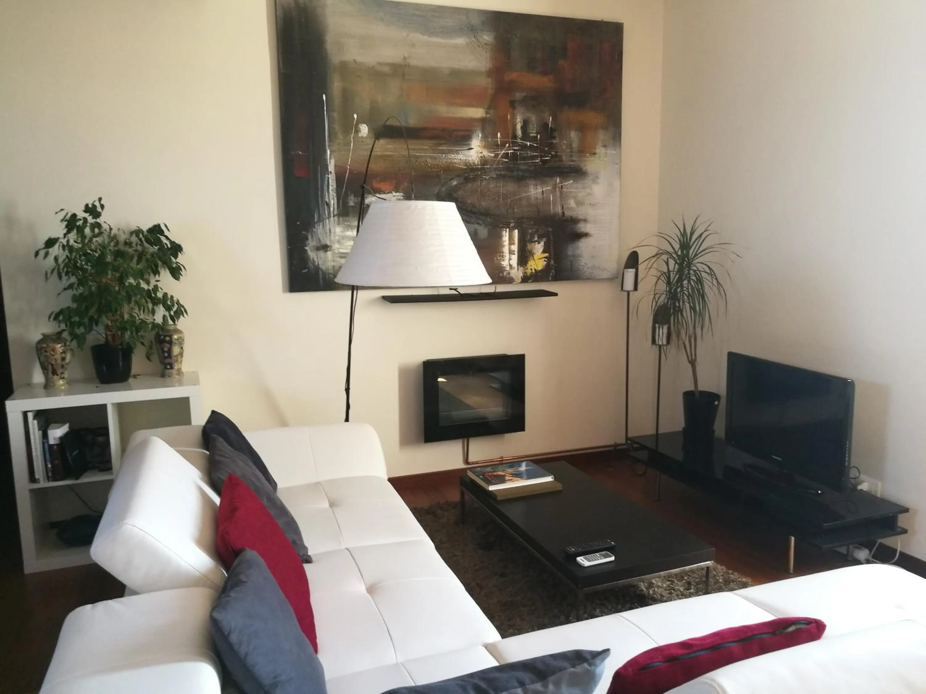 Living room, TV/Entertainment Center in Legacy