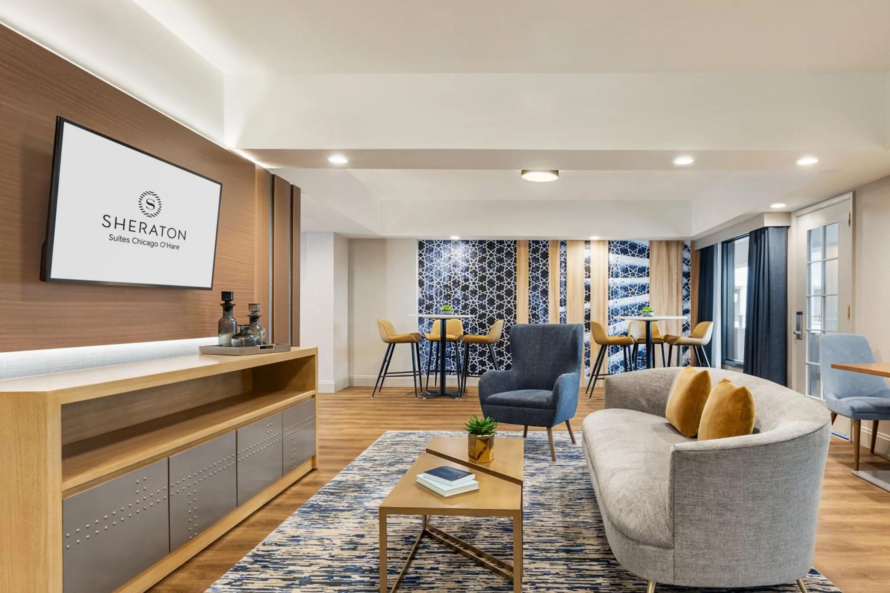 Lounge or bar in Sheraton Suites Chicago O'Hare