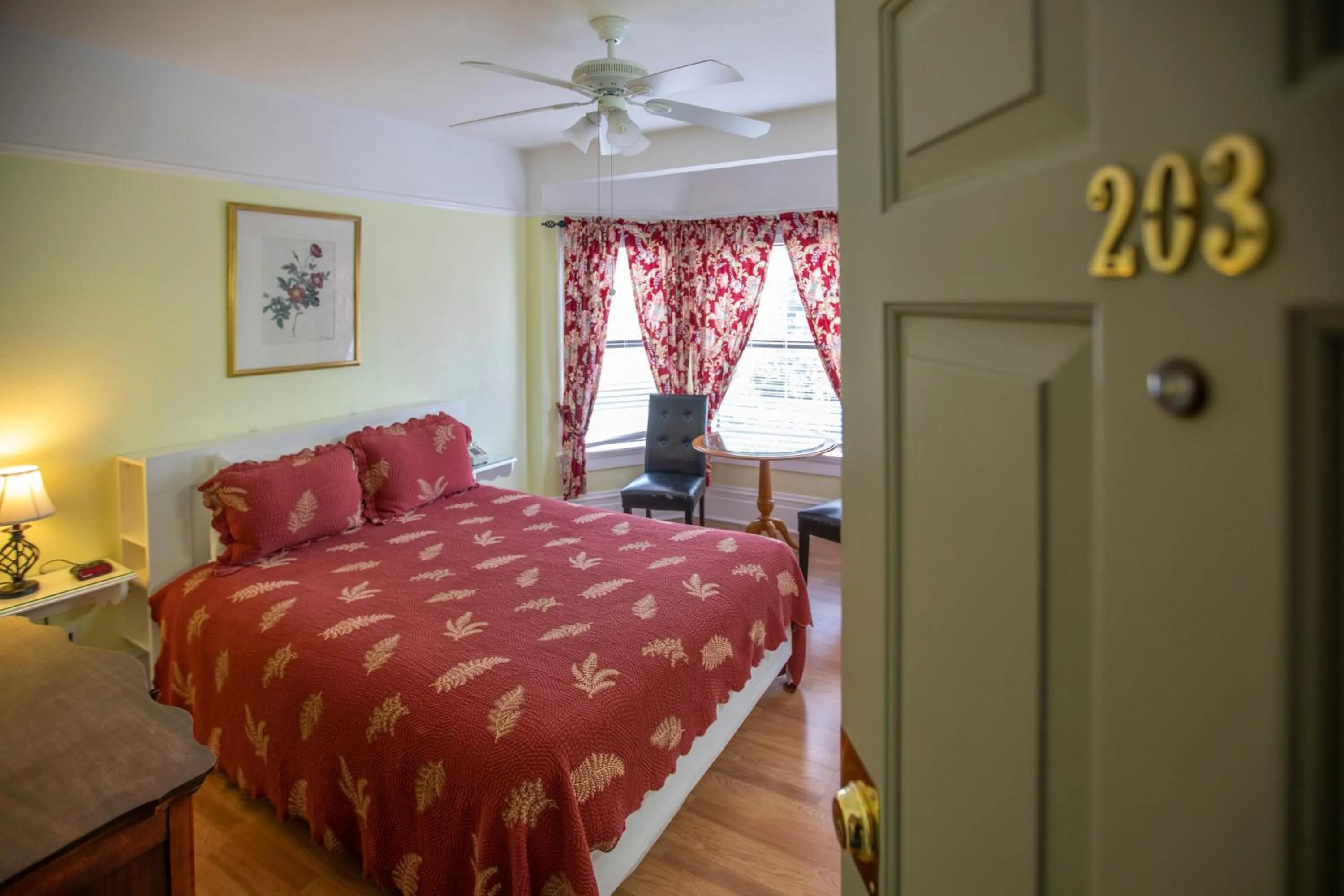 Other, Bed in Hayes Valley Inn