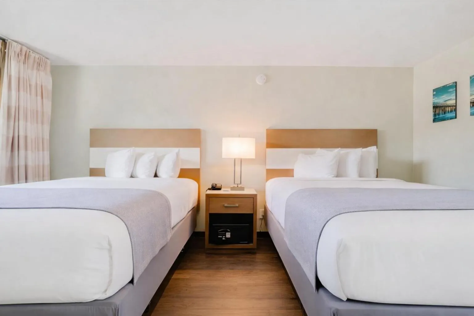 Bedroom, Bed in The Atwood Hotel San Diego - SeaWorld/Zoo