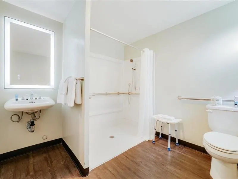 Bathroom in The Atwood Hotel San Diego - SeaWorld/Zoo