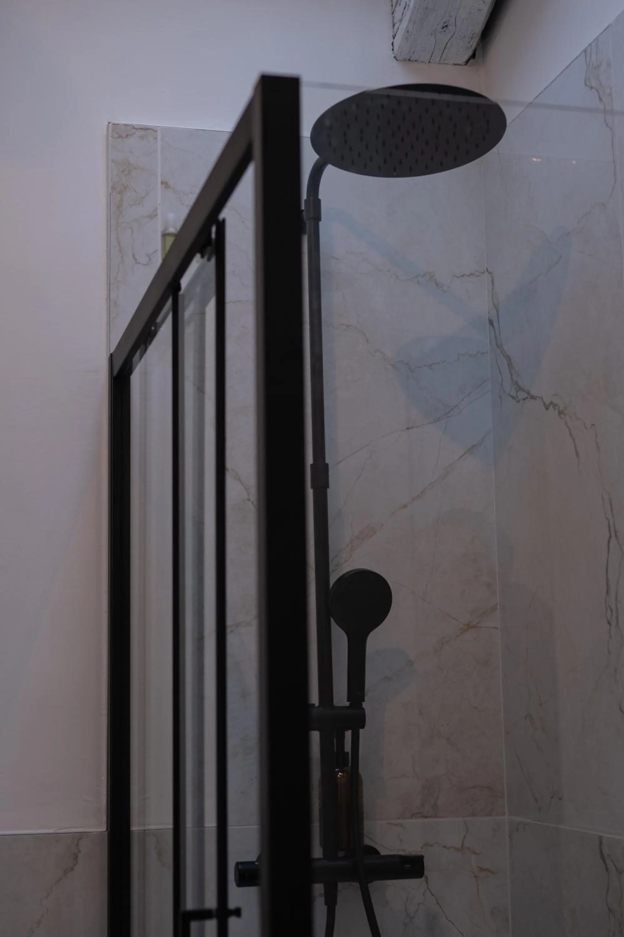 Shower in RESIDENCE BACO Da SETA