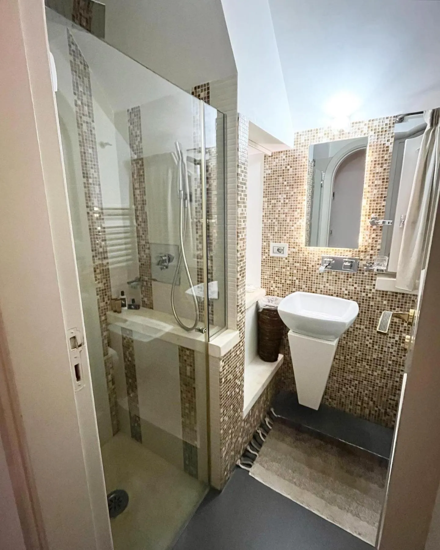 Shower in Suite San Martino