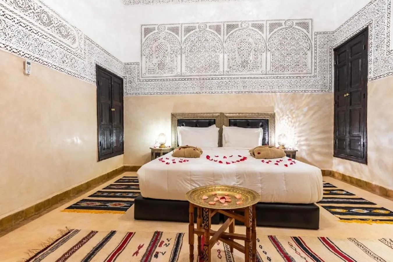 Photo of the whole room, Bed in Riad Medina Art & Suites