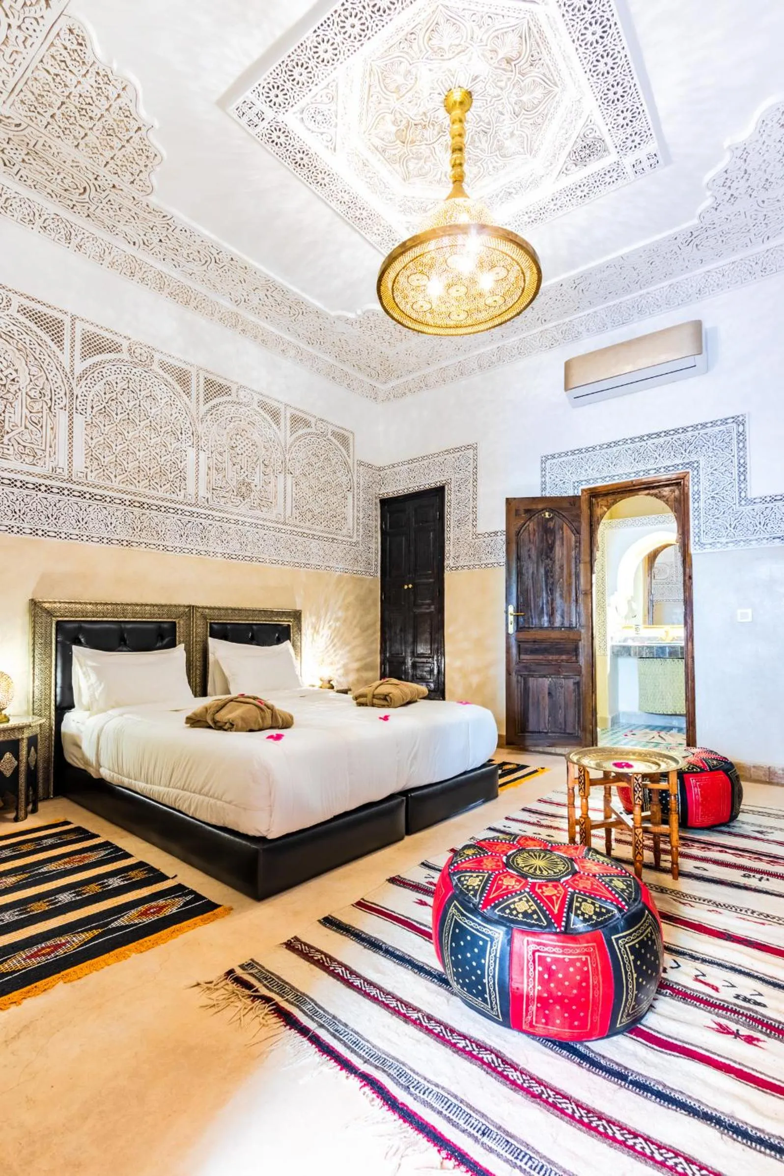 Bed in Riad Medina Art & Suites