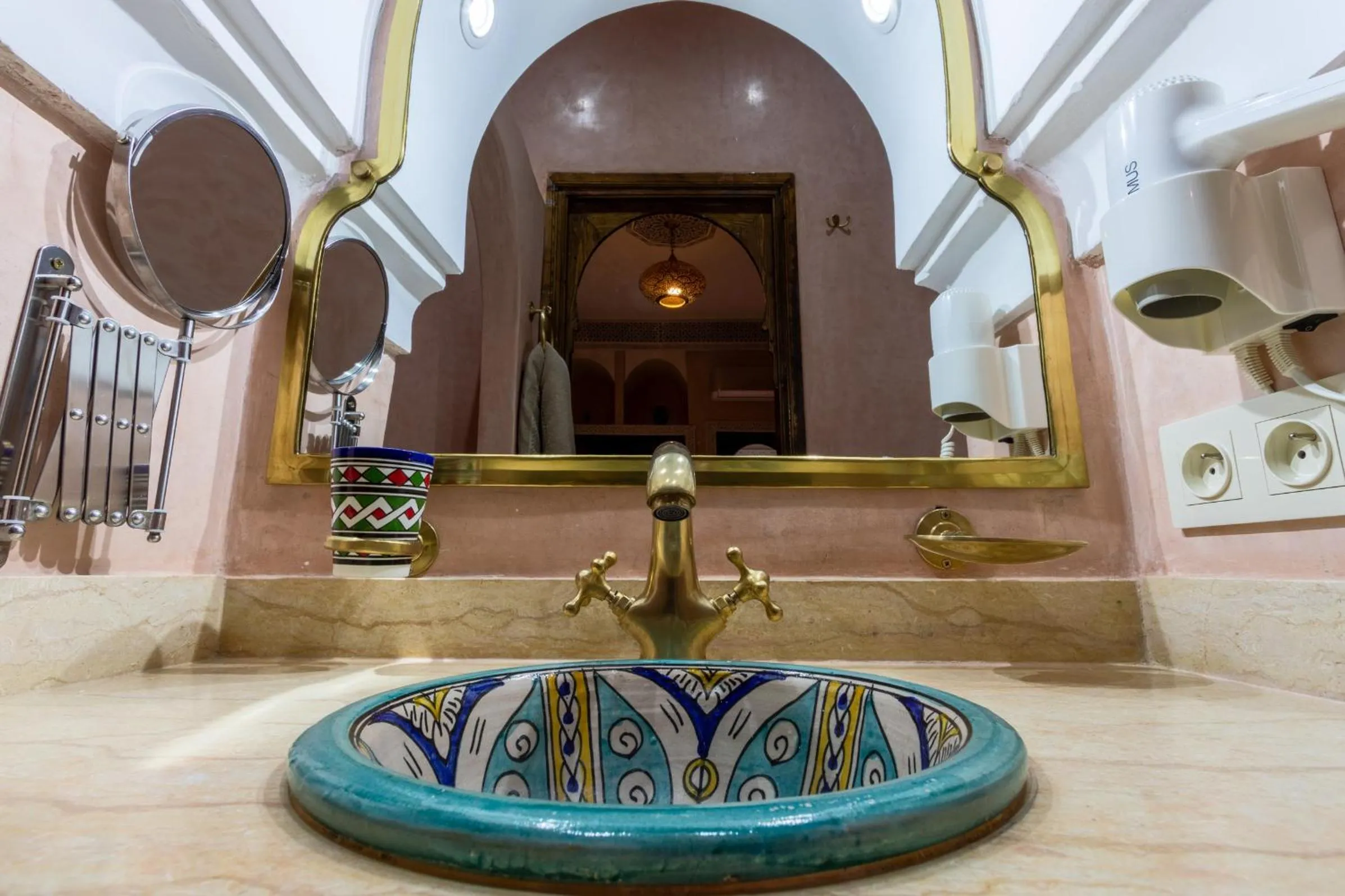 Bathroom in Riad Medina Art & Suites