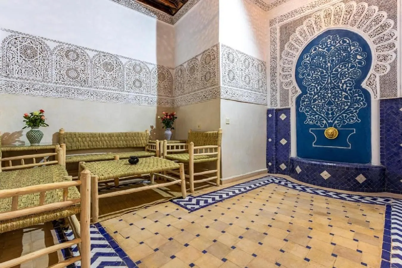 Library in Riad Medina Art & Suites