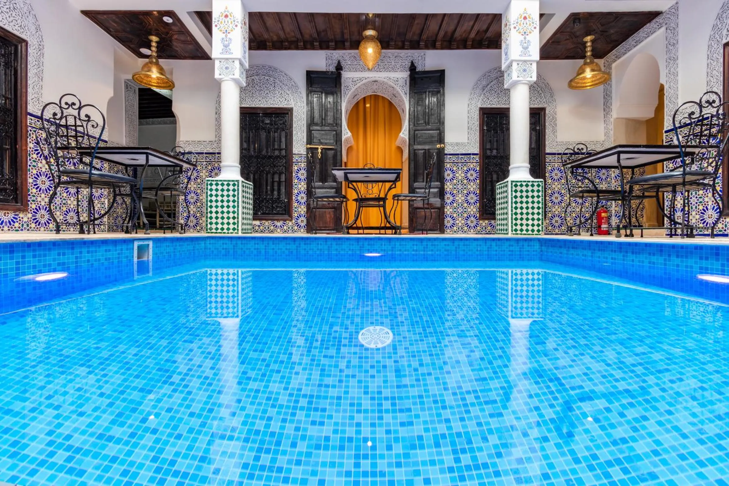 Swimming pool in Riad Medina Art & Suites