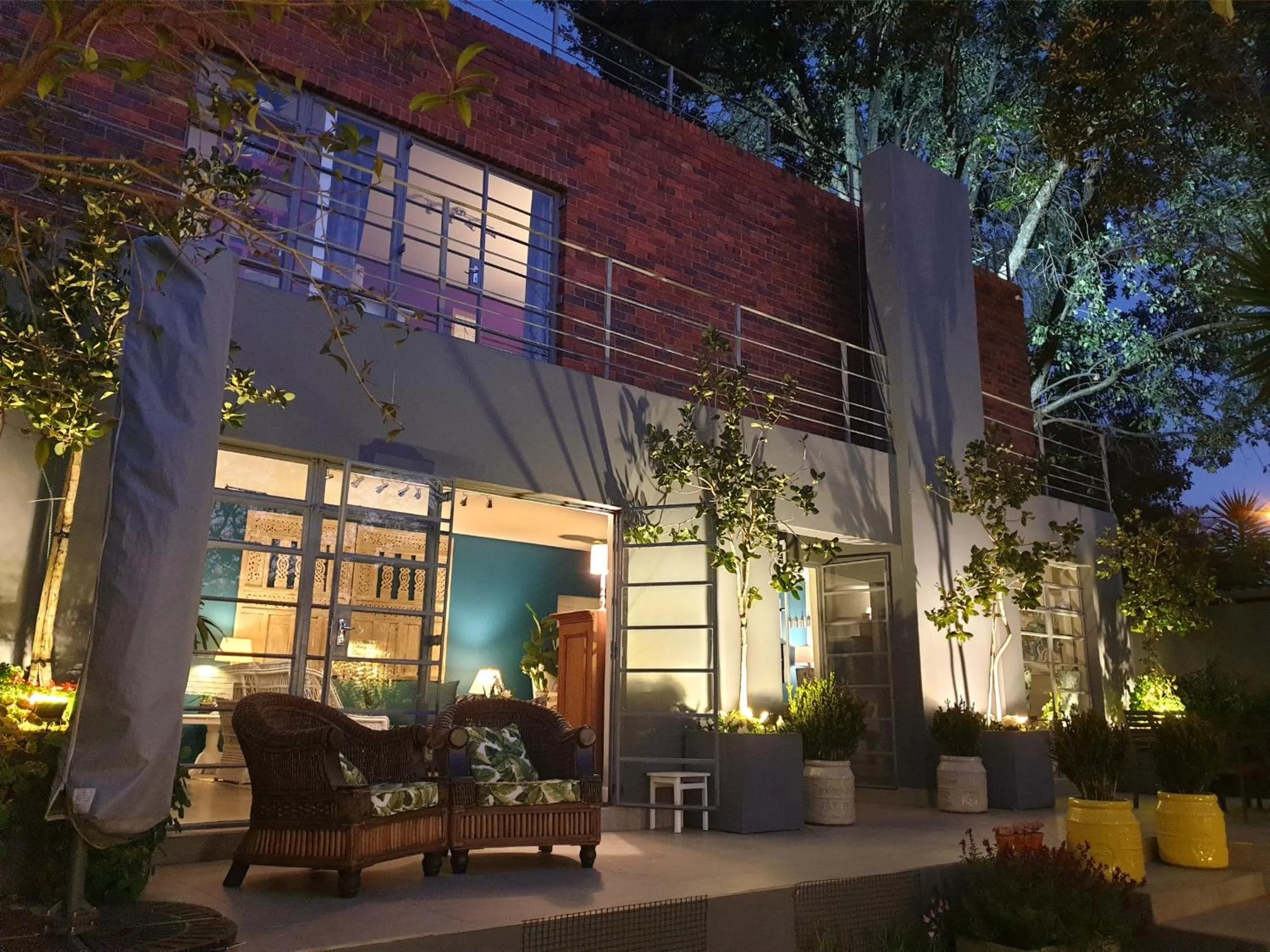 Facade/entrance in Hadeda Hall